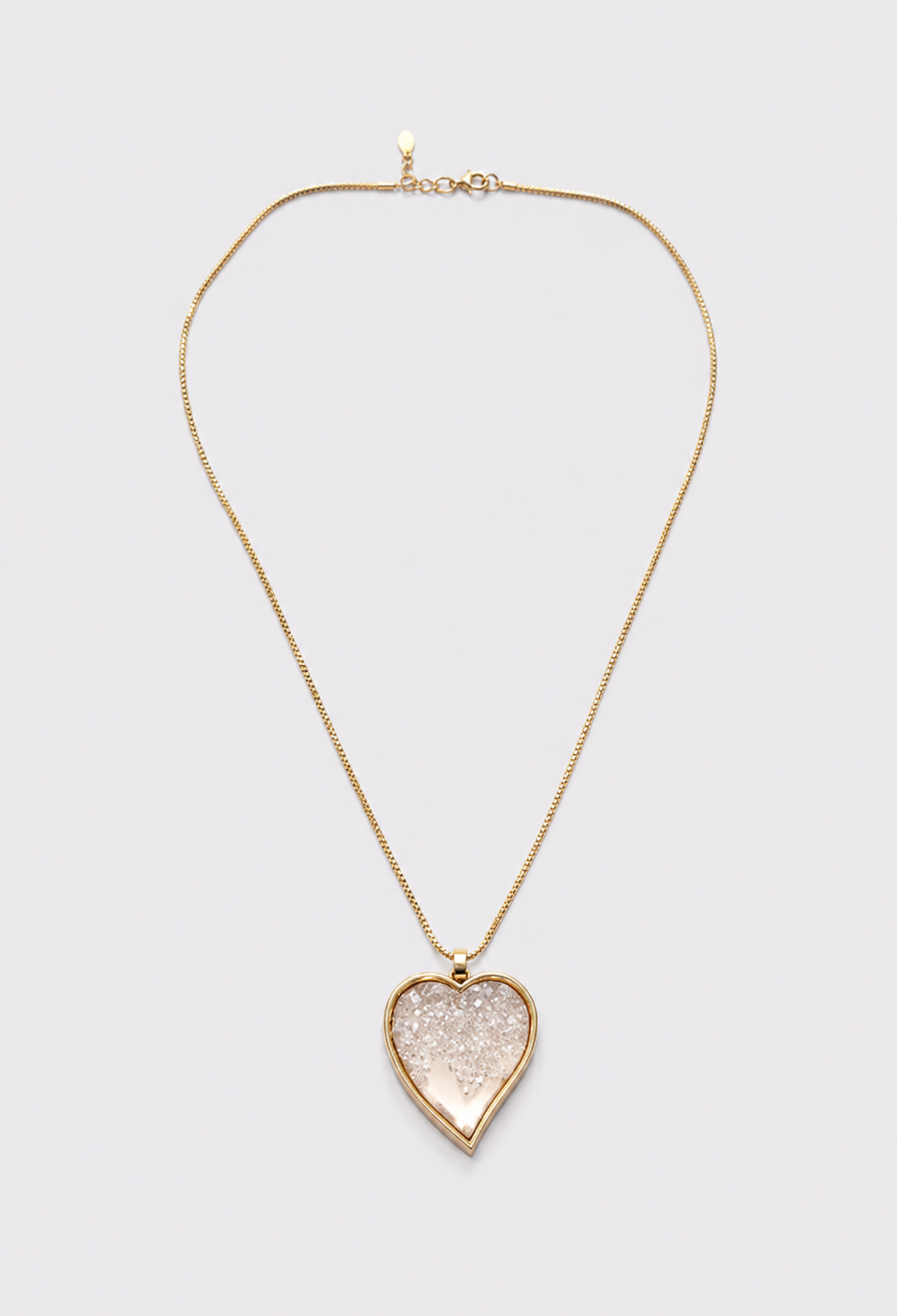Collar dorado BYBLA