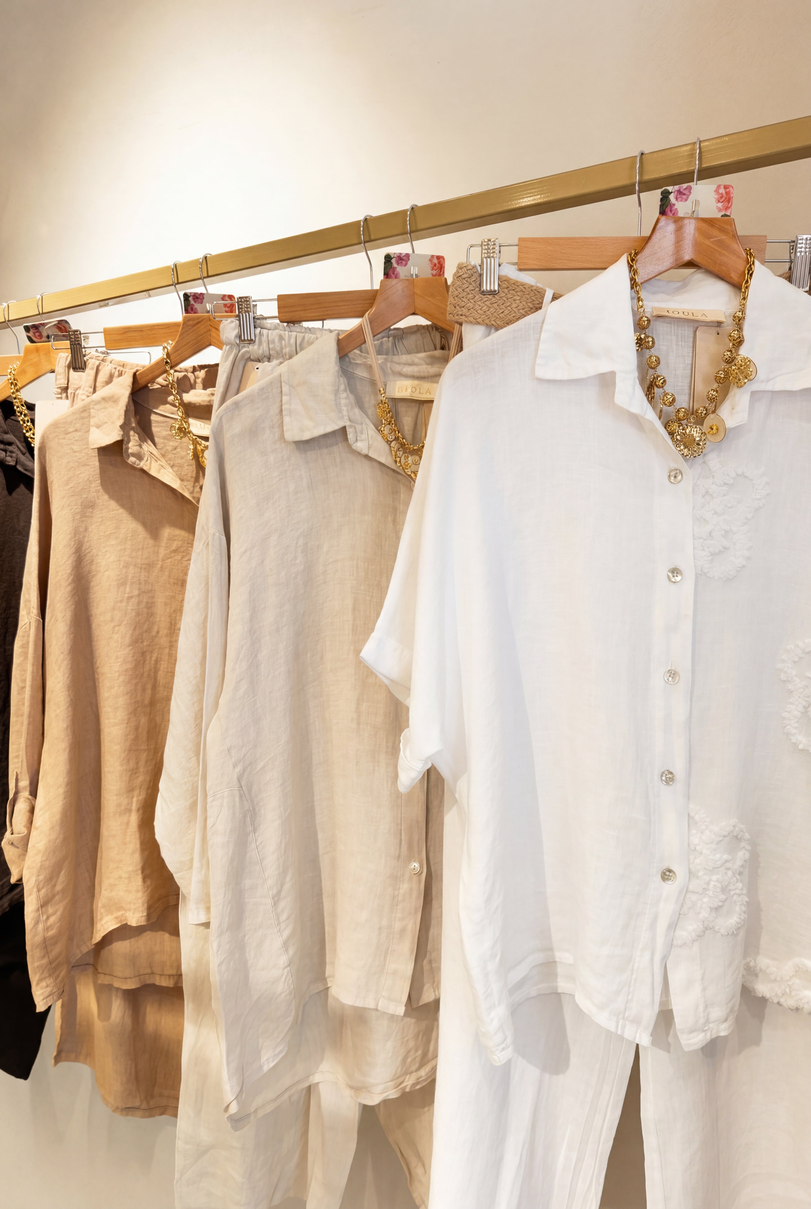 Qué usar en temporada de calor en Colombia: looks frescos, elegantes y effortless