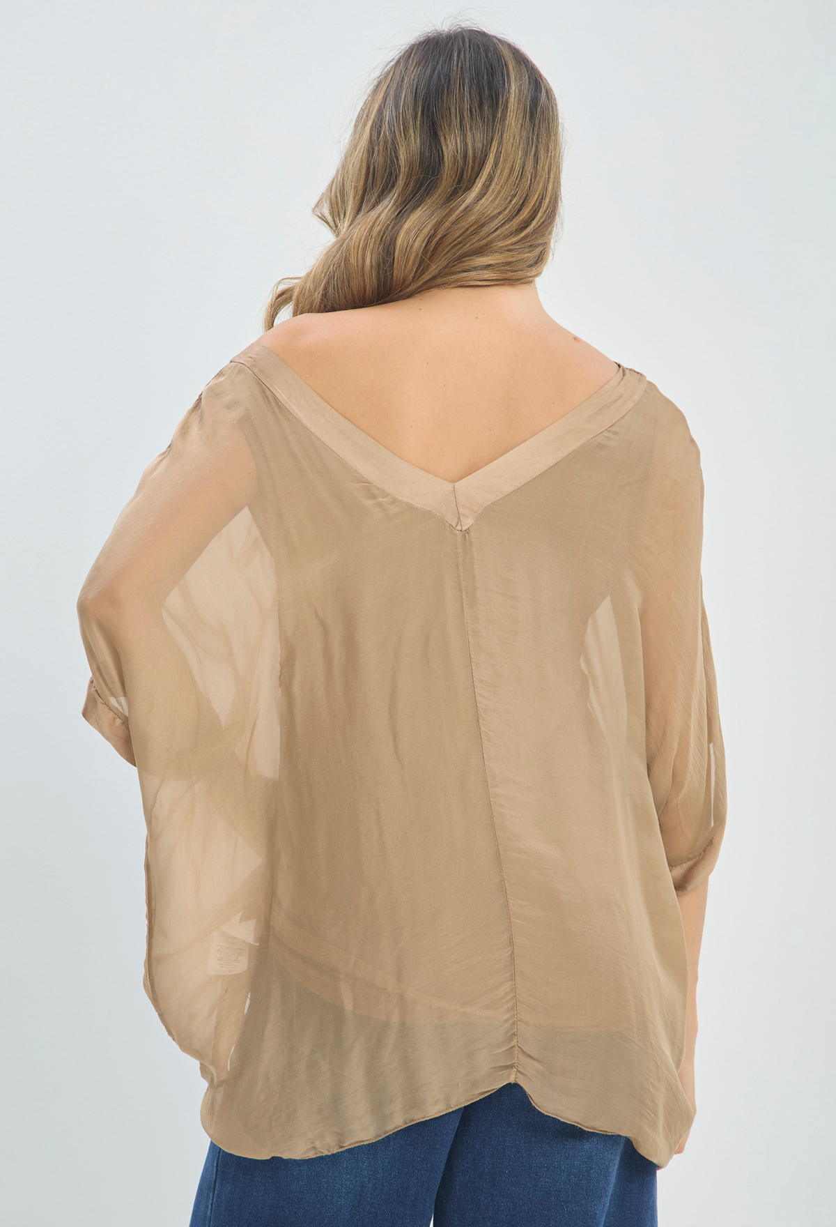 Blusa Manga Corta Camel en Seda BYBLA - vista 3