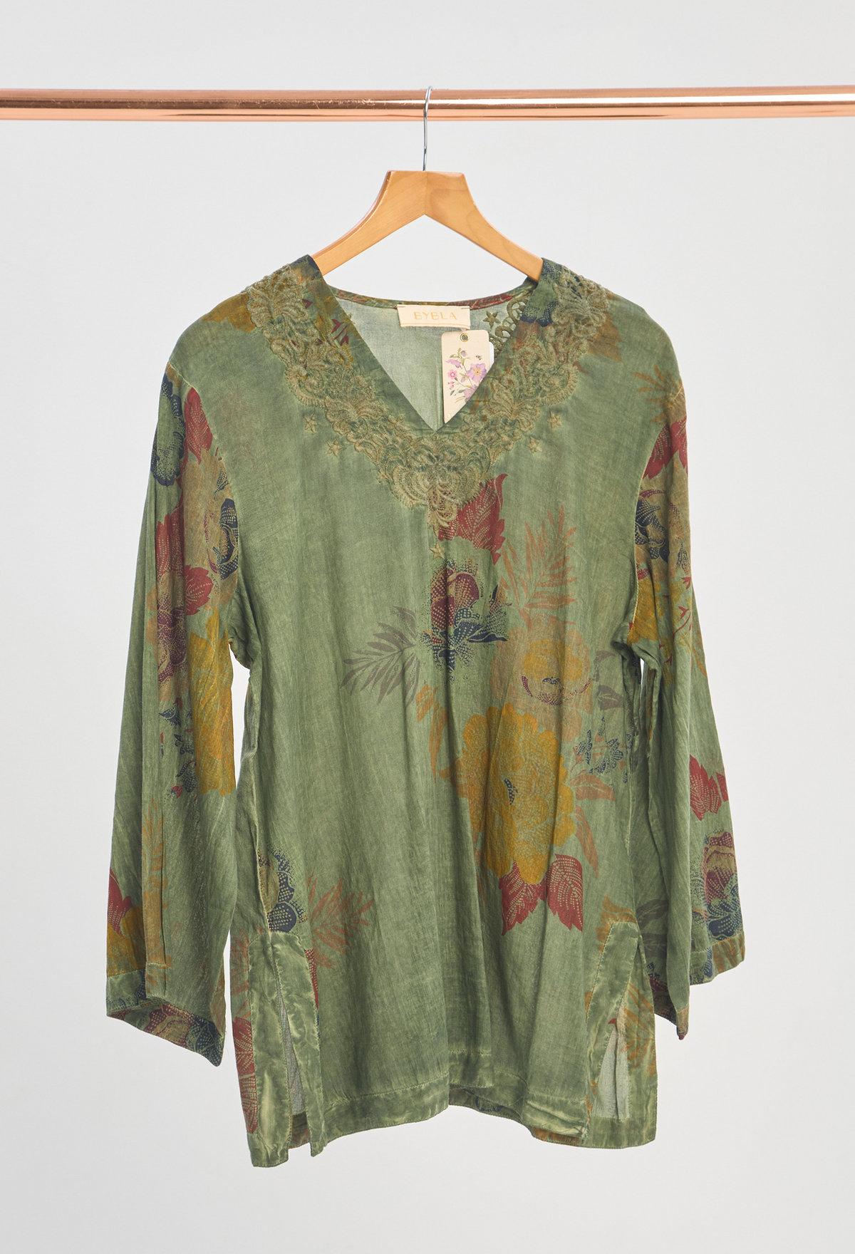 Blusa Manga Larga Verde Estampada BYBLA