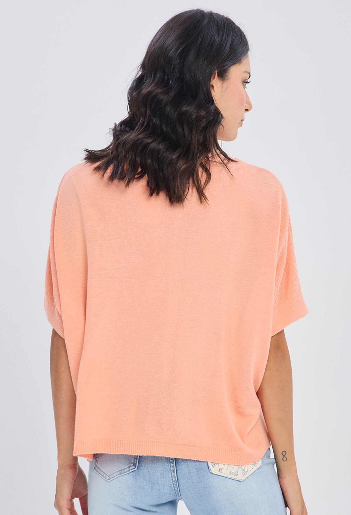 Blusa Cuello Barco Manga Corta NEW