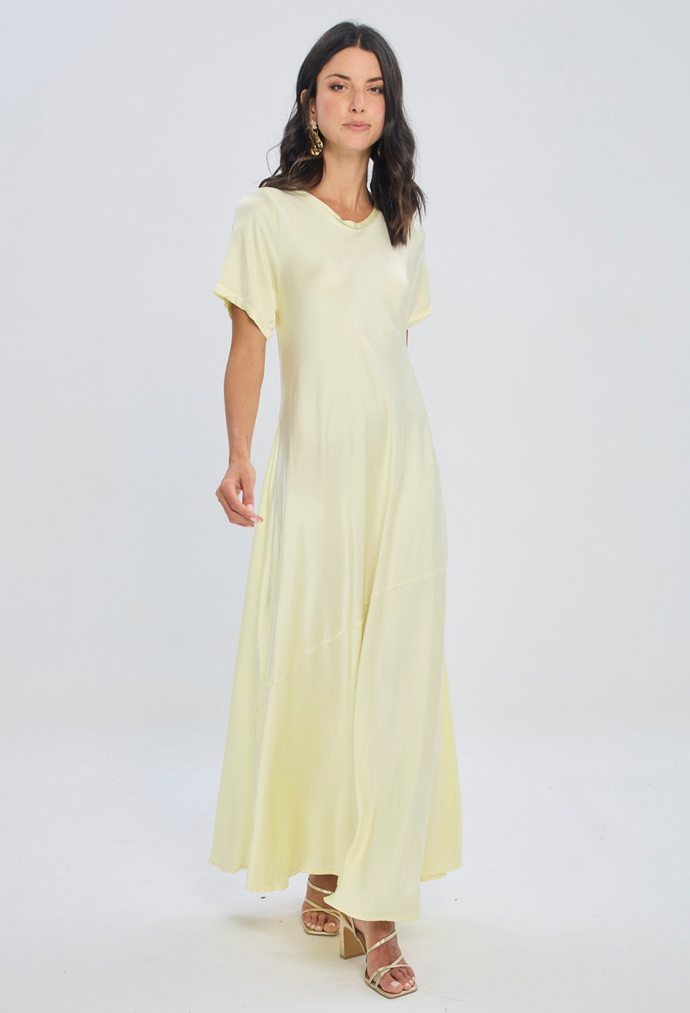 Vestido largo lino manga corta corte evasee para mujer BYBLA