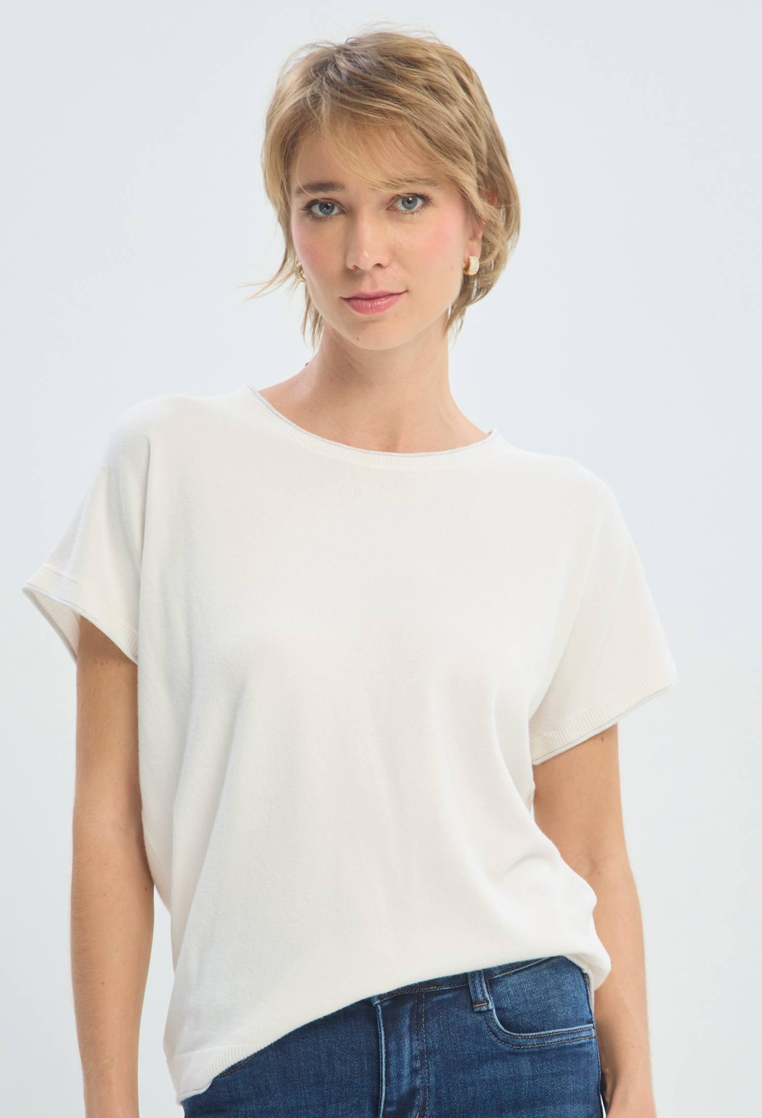 Blusa Manga Corta Beige con Hilo Metalizado BYBLA