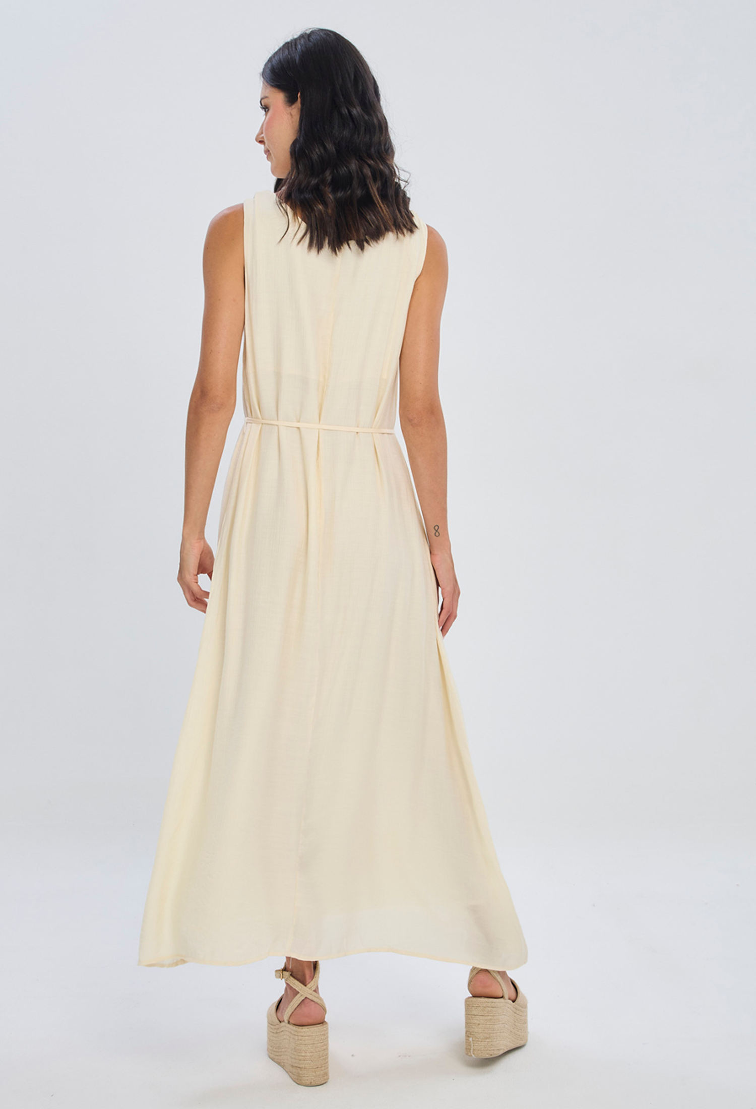 Vestido midi beige forrado corte imperio en viscosa y poliamida para mujer - vista 3