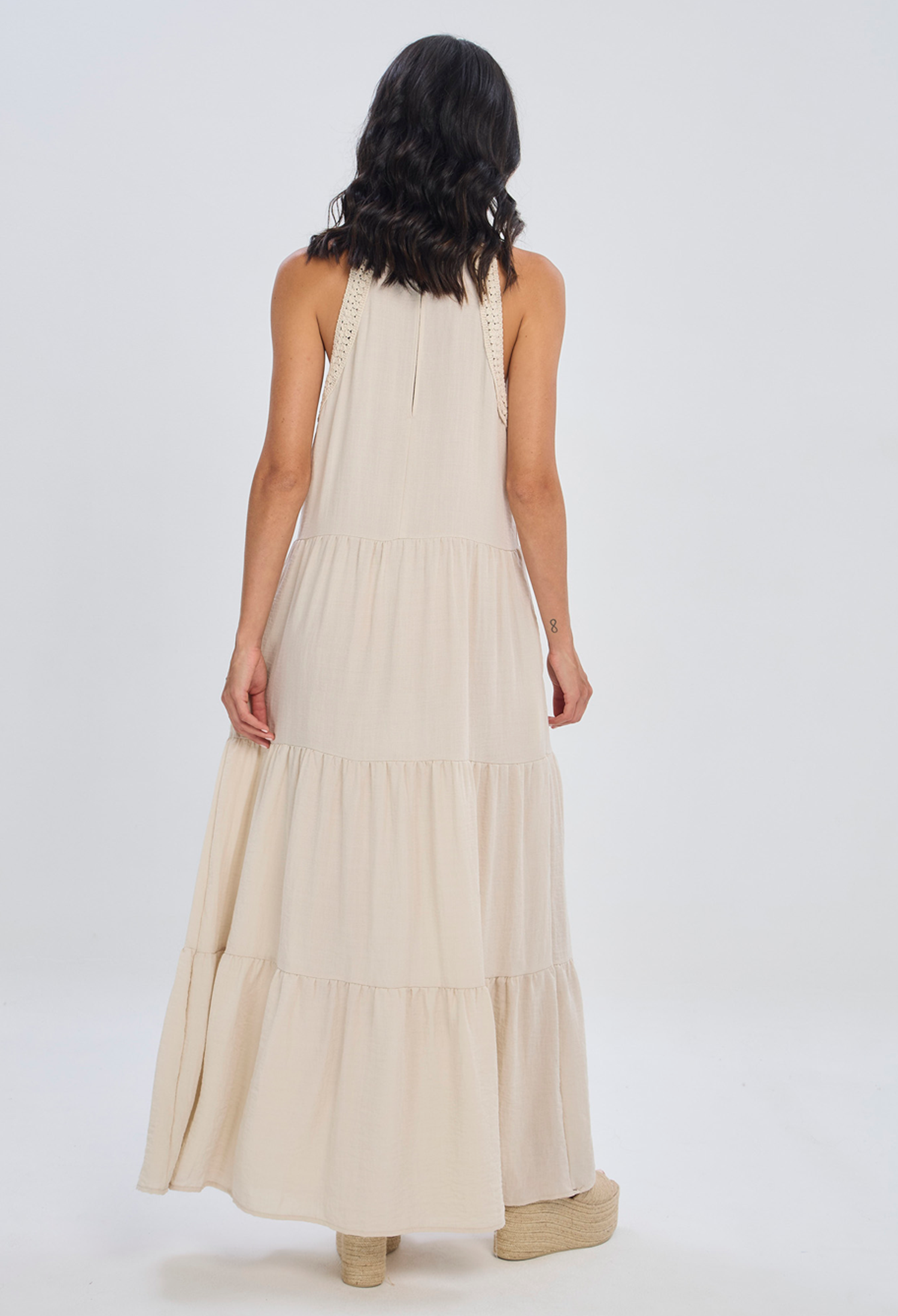 Vestido largo beige fluido en viscosa escote V para mujer elegante - vista 4