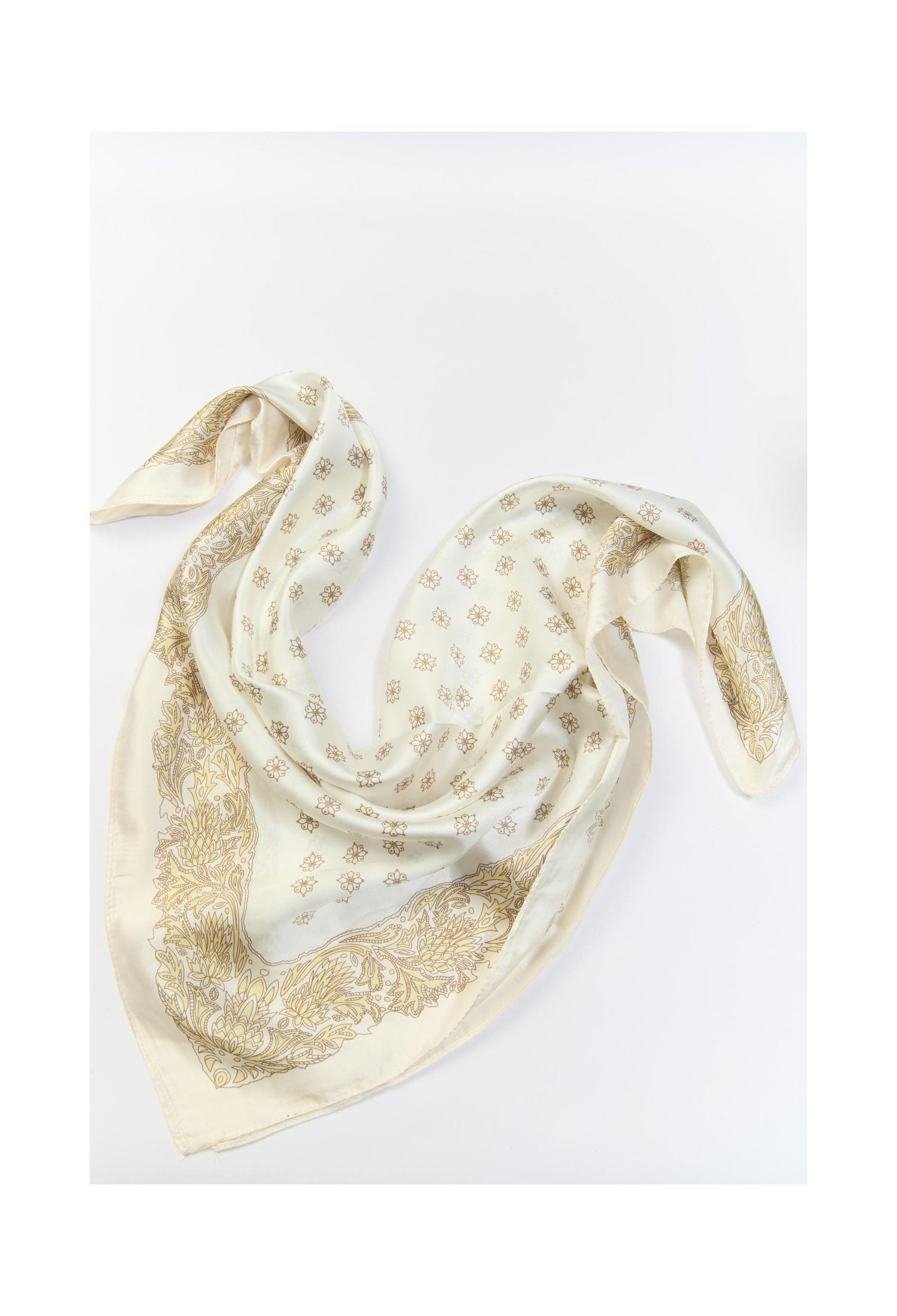 Pañoleta multiuso beige cálida con estampado suave