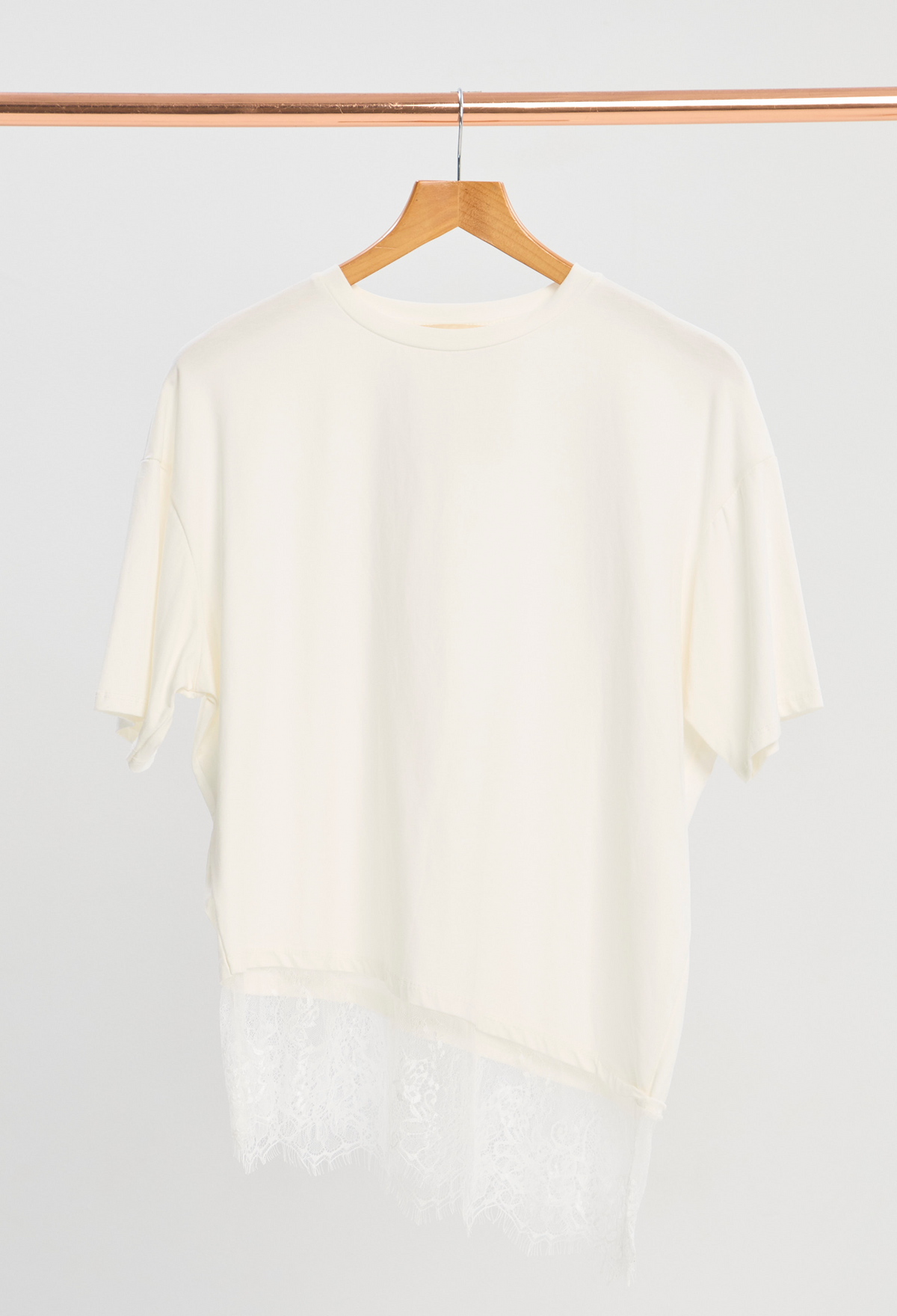 Camiseta Marfil con Encaje BYBLA