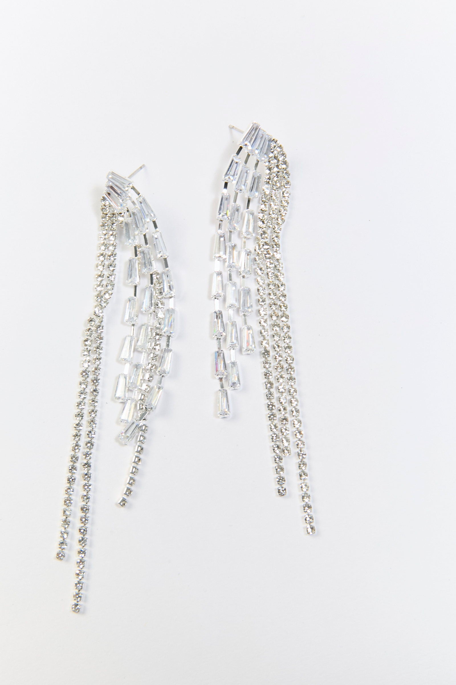 Aretes Borla Circón Plateados BYBLA