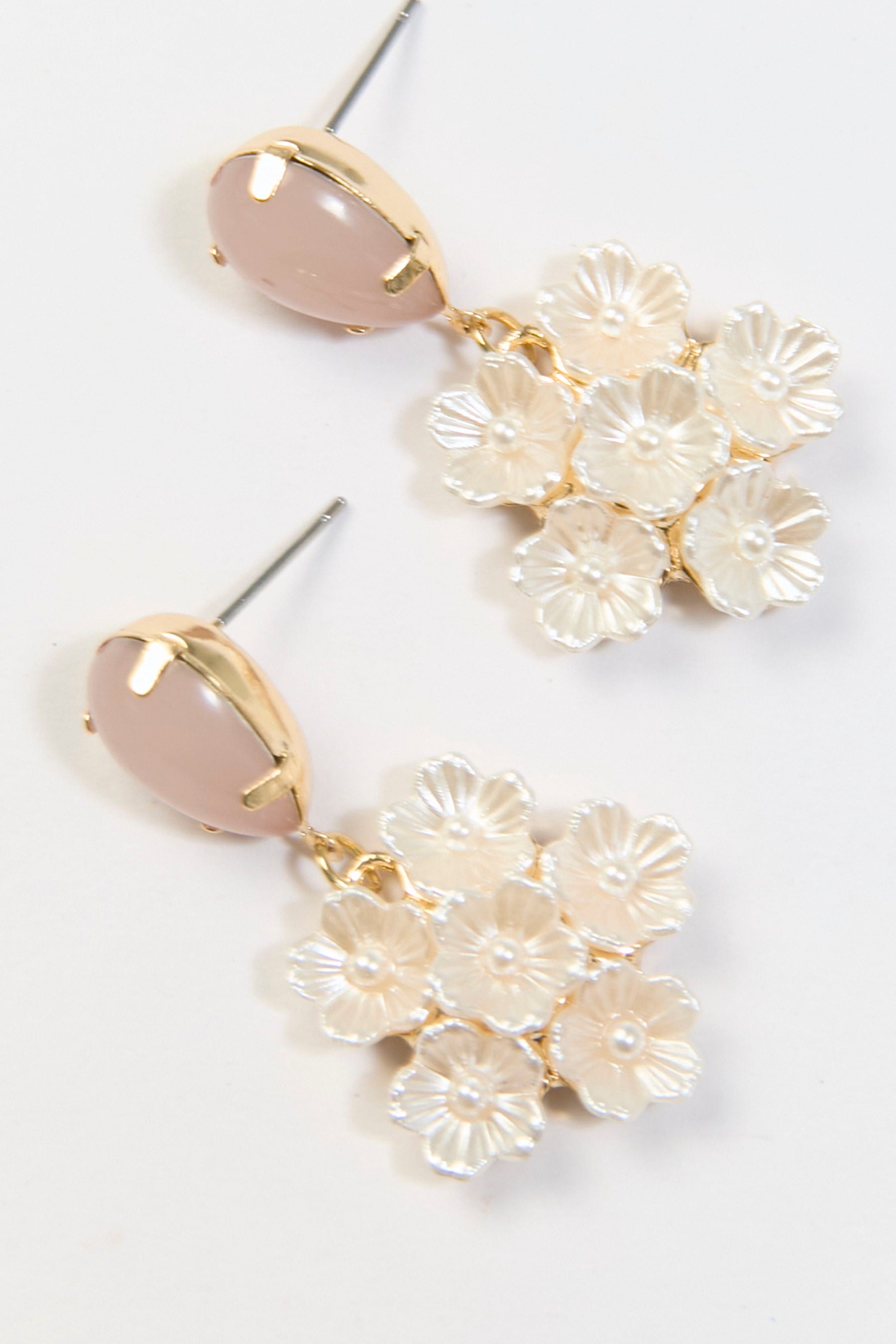 Aretes Colgantes Floral Piedra Blanco BYBLA - vista 2