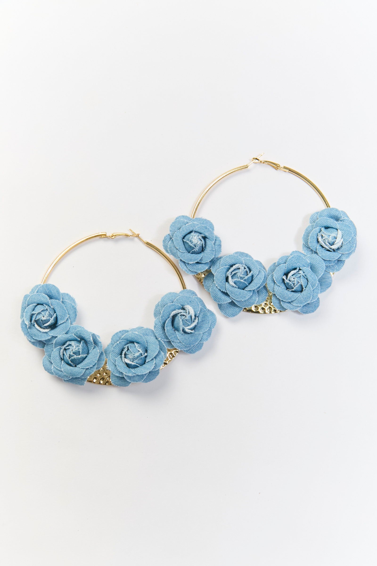 Aretes Argolla Flor Azul BYBLA