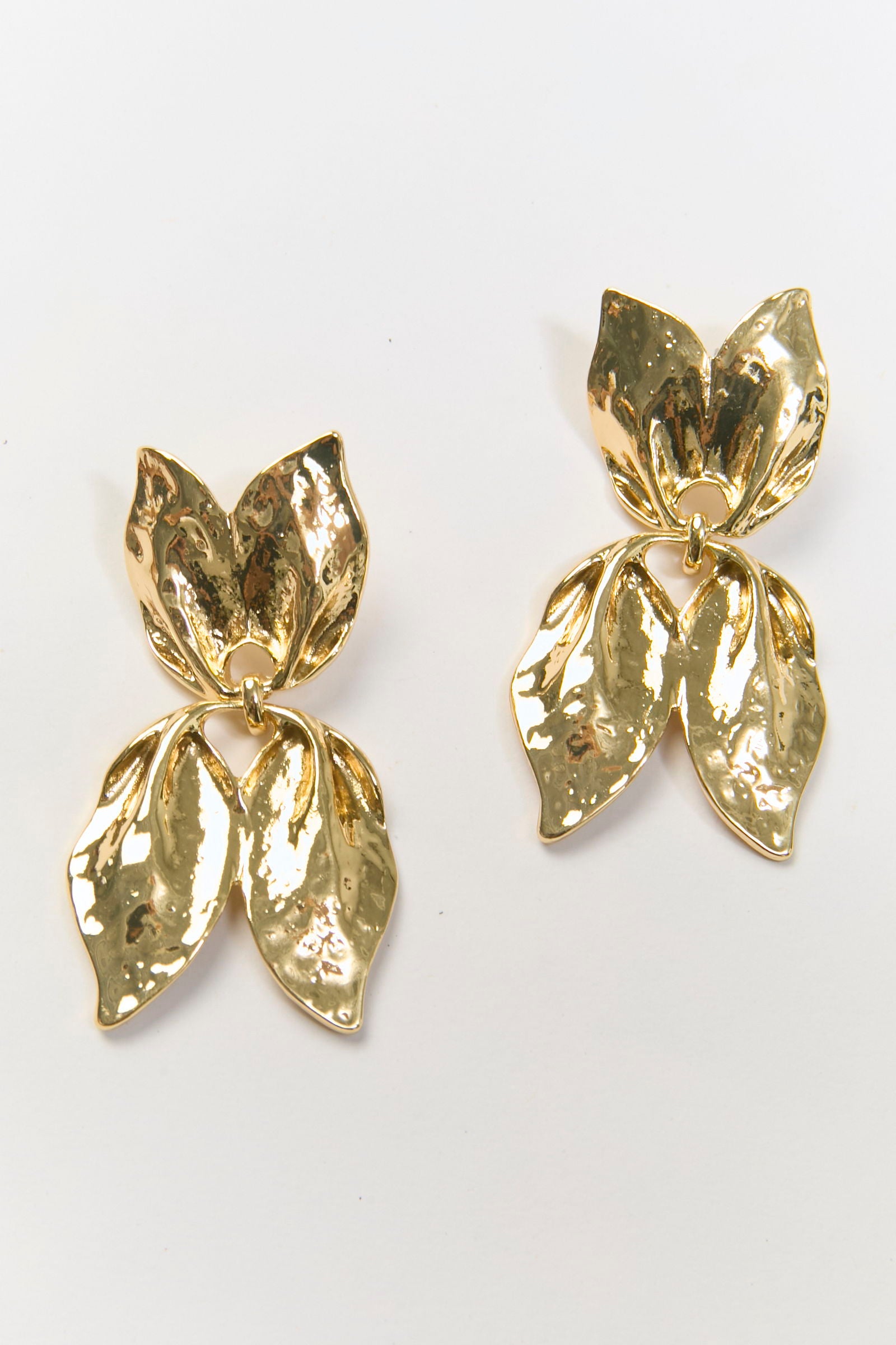 Aretes Colgantes Hoja Metálica Dorados BYBLA - vista 2