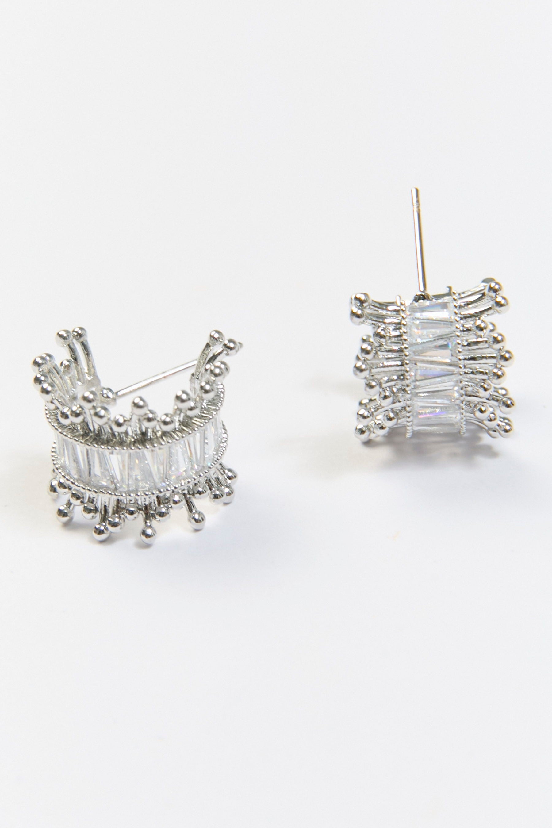 Aretes Baguette Lux CZ Plateados BYBLA