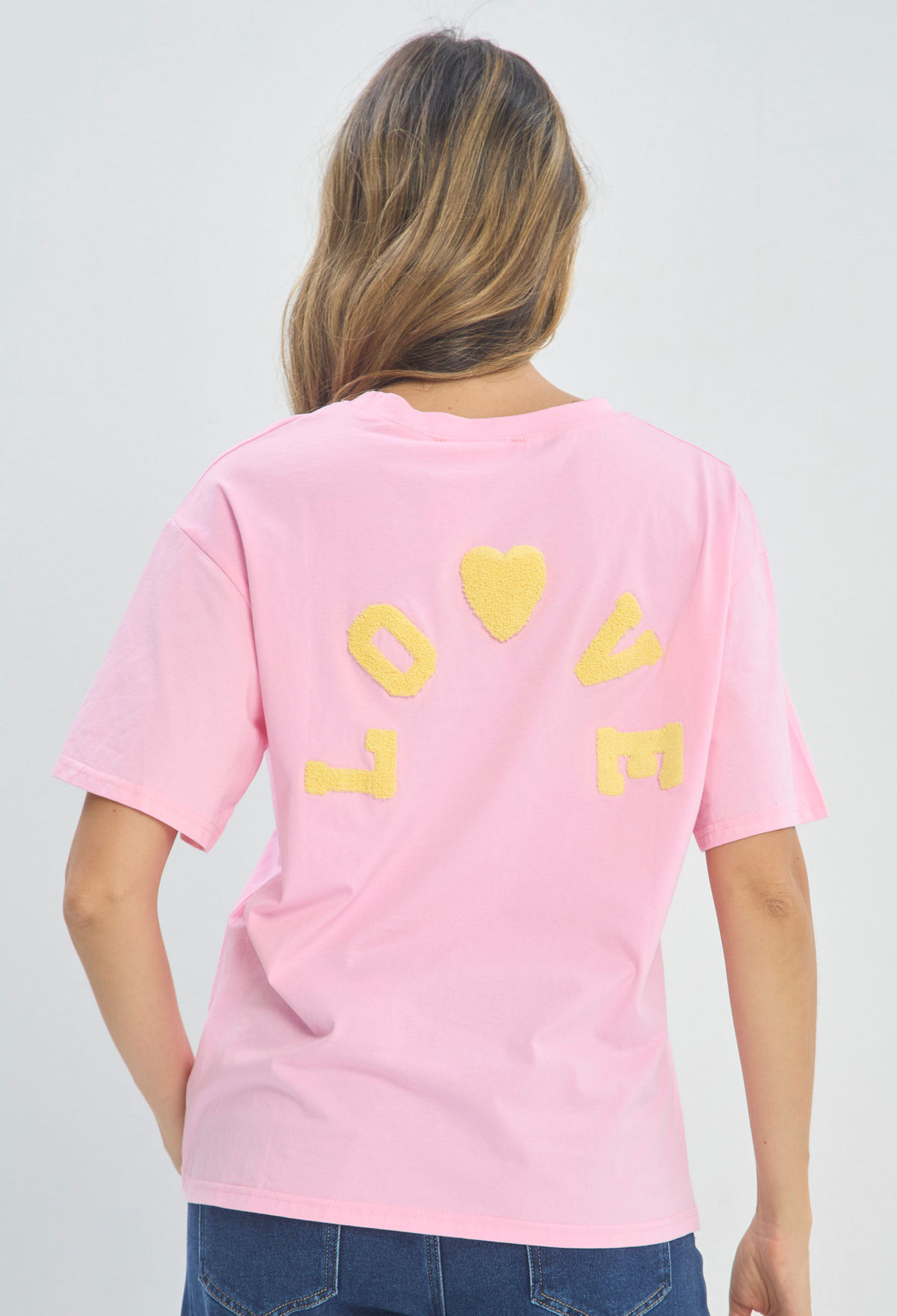 Camiseta Rosada con Bordado Love BYBLA - vista 3