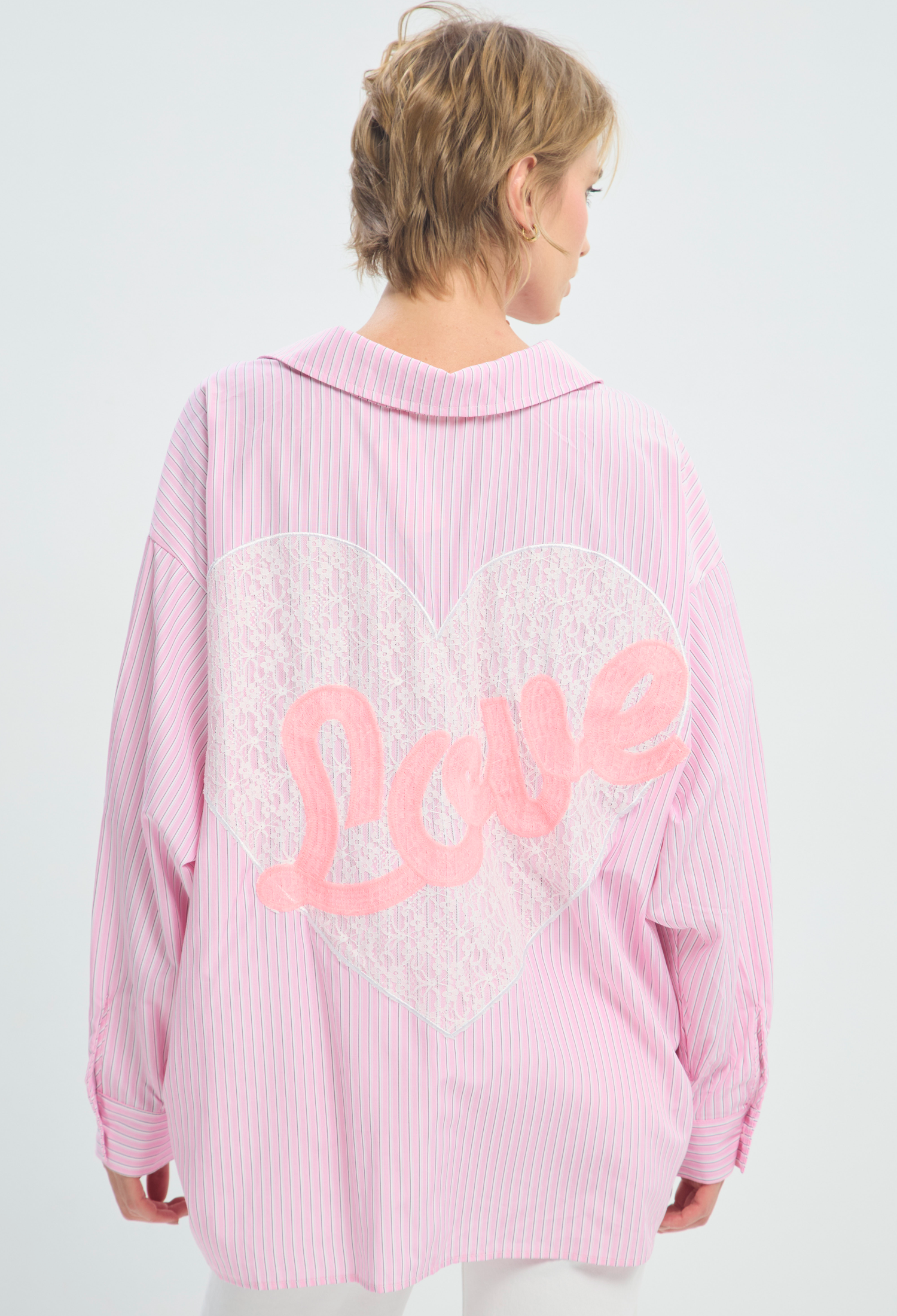 Blusa Manga Larga Rosa a Rayas Oversize BYBLA - vista 3