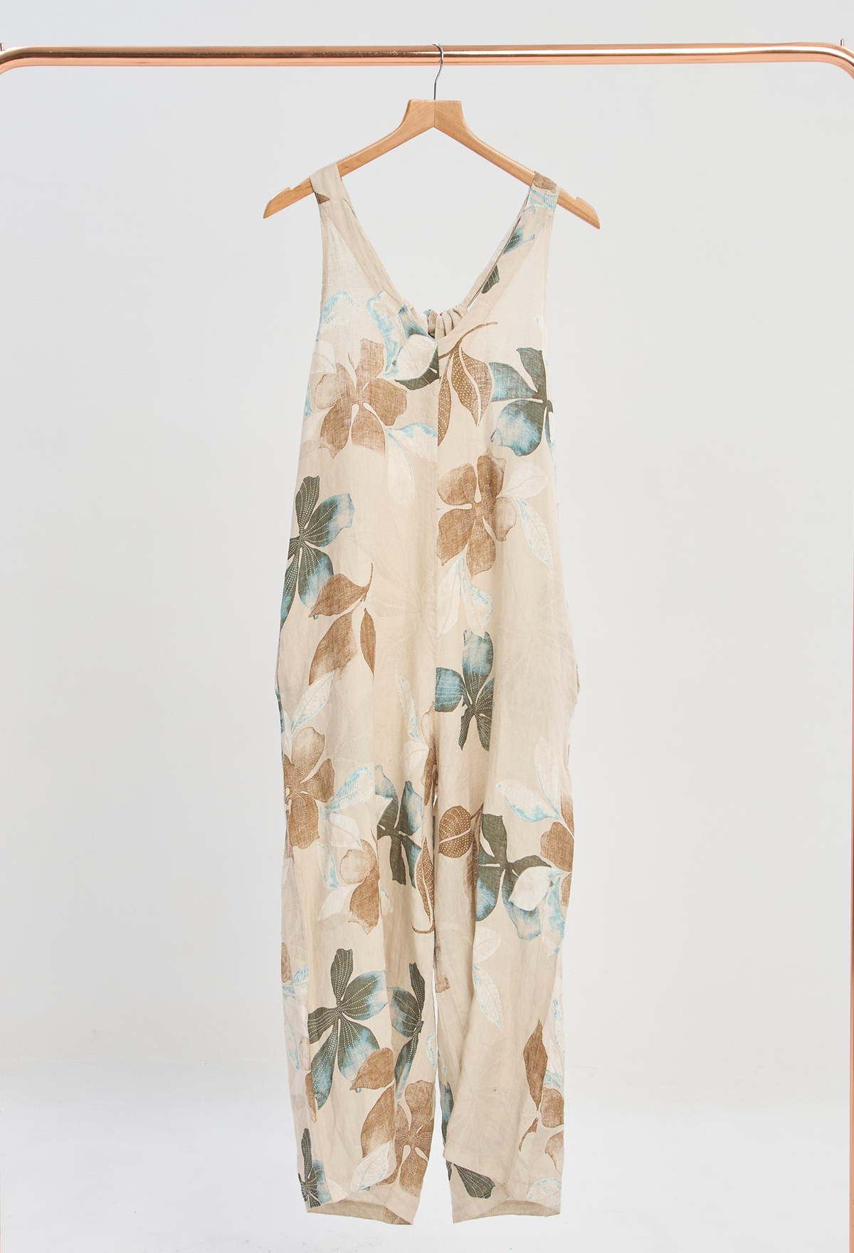 Enterizo Largo Lino Estampado Hojas Beige BYBLA