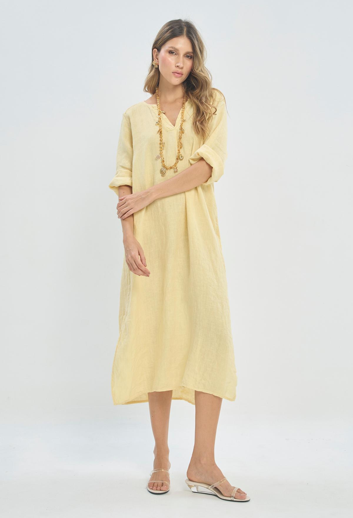 Vestido Largo en Lino Amarillo Suave BYBLA - vista 2