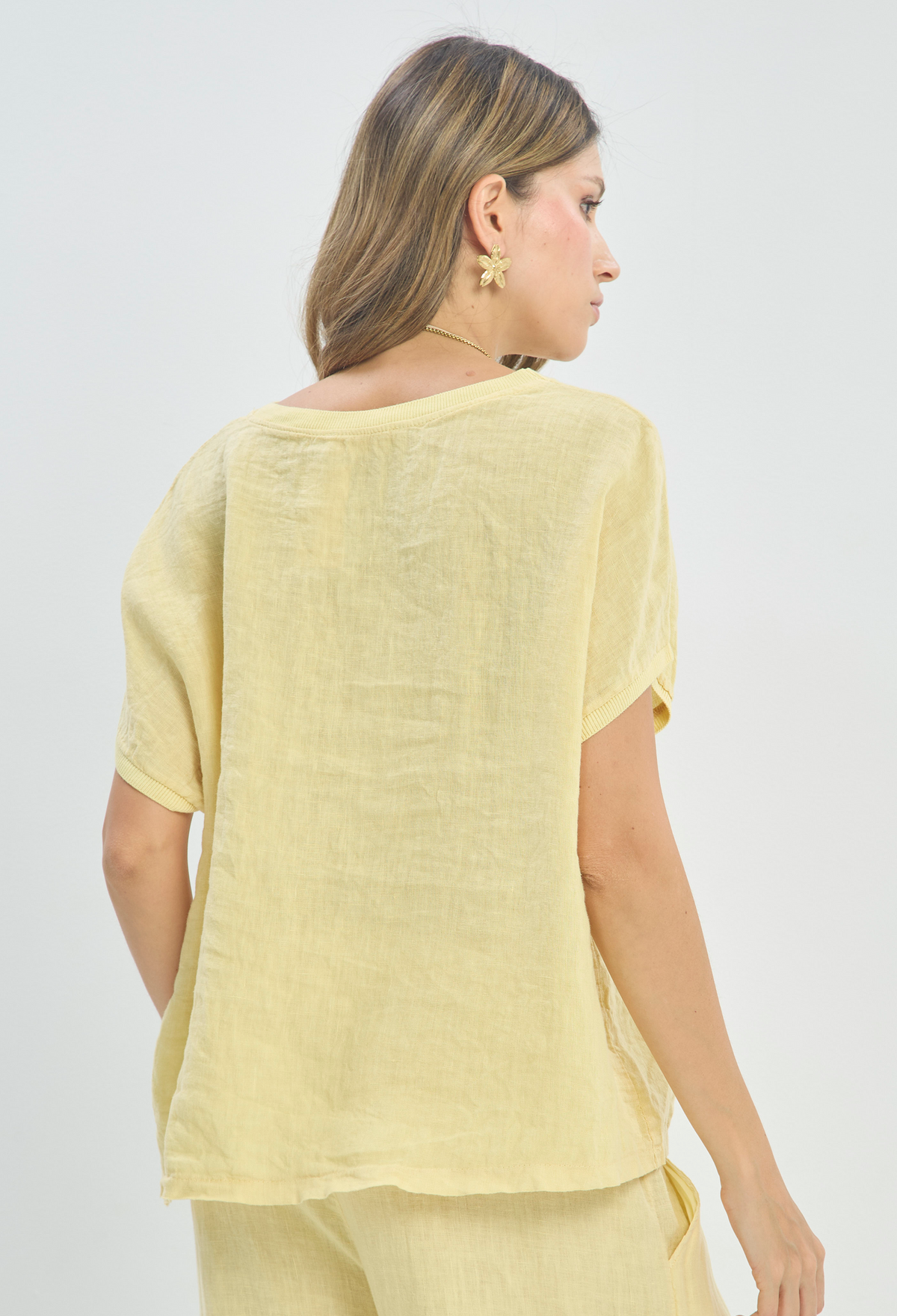 Blusa en Lino Amarillo Suave BYBLA - vista 3