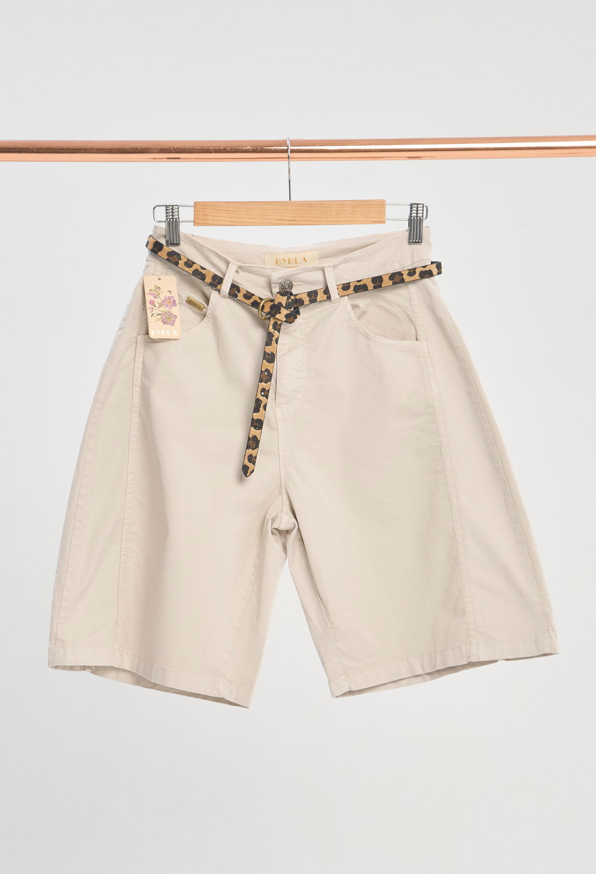 Bermuda Dril Con Correa Animal Print Kaki BYBLA