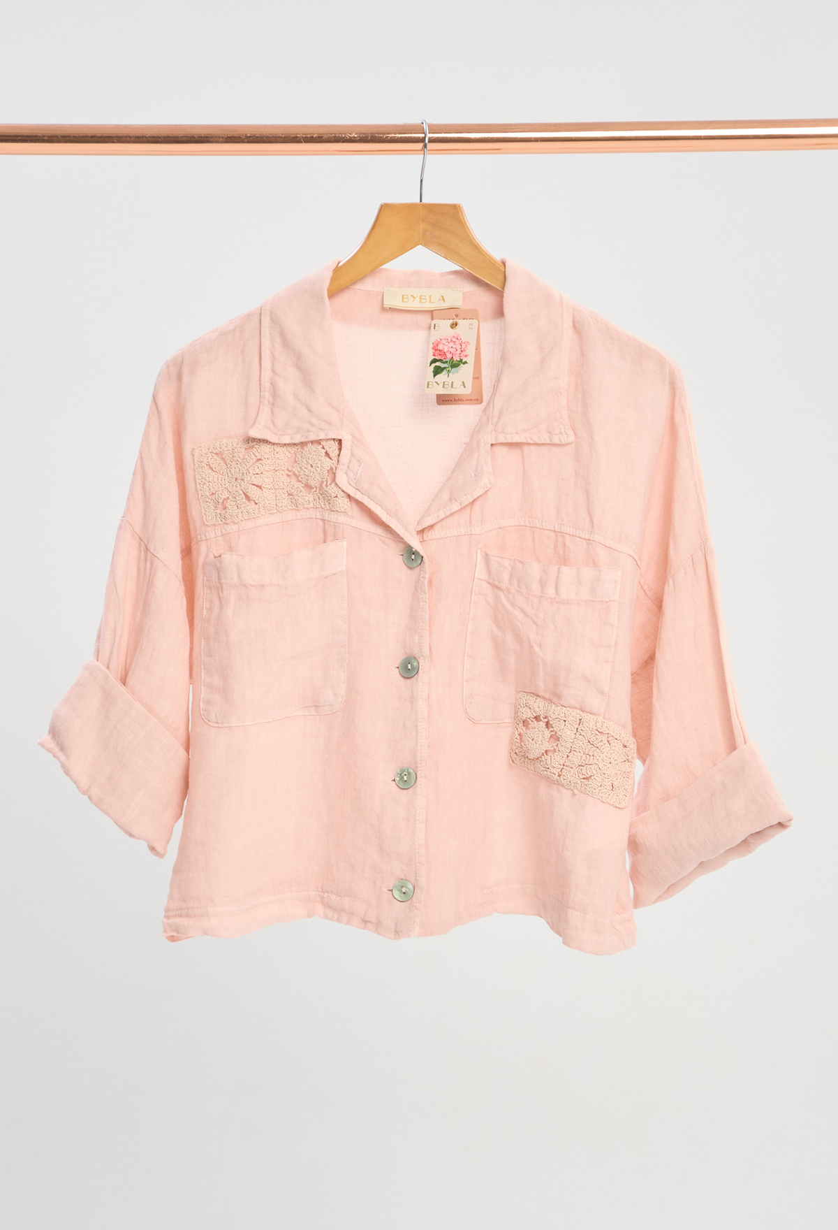 Camisa Lino Bolsillos Crochet Rosa Palo BYBLA
