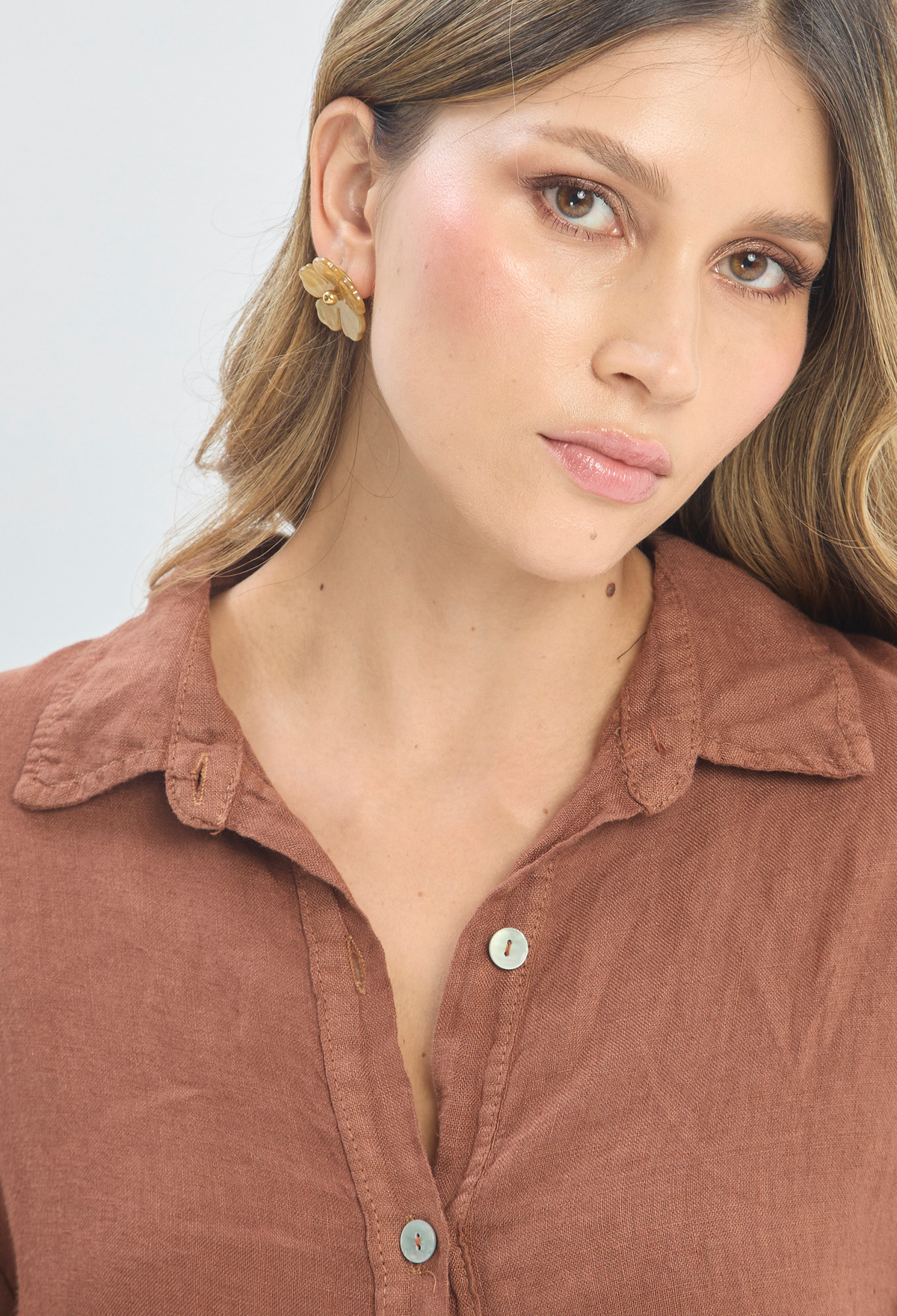 Blusa Manga Larga Encaje Terracota BYBLA - vista 3