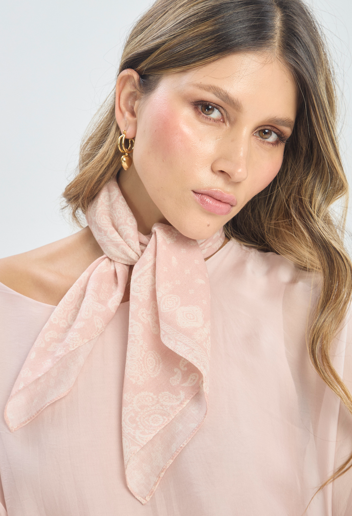 Blusa Seda Capas Rosa Pastel BYBLA - vista 4