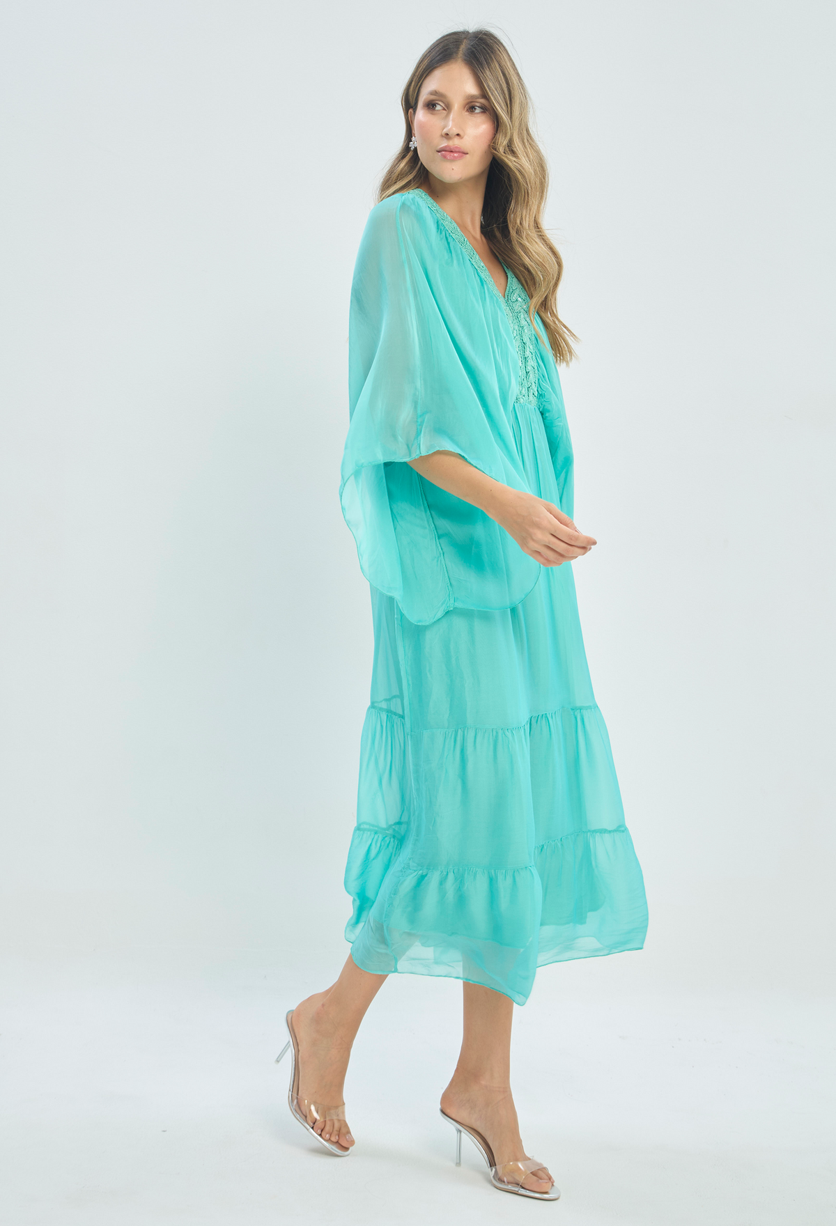 Vestido Largo Mangas Amplias con Volantes Verde Agua BYBLA - vista 2
