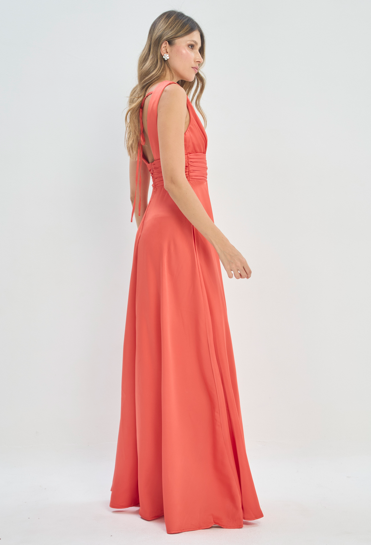 Vestido Largo Escote V Abertura Coral BYBLA - vista 2