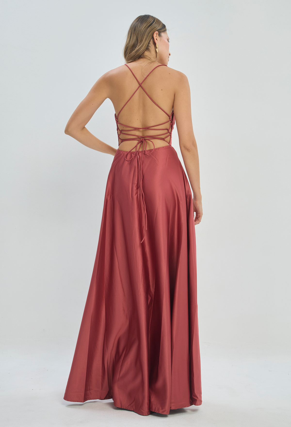 Vestido Largo Satinado Rosa Terracota BYBLA - vista 3