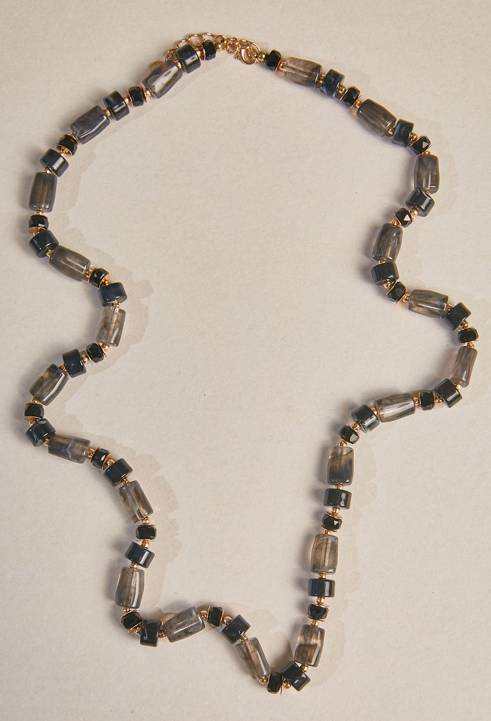 Collar Cristal Humo Gris Dorado - BYBLA Colombia