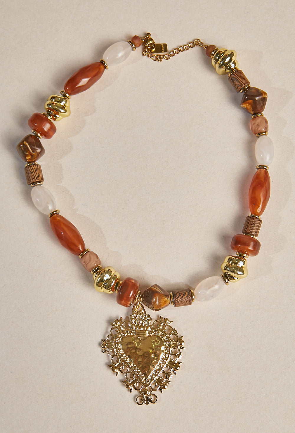 Collar Corazón Barroco Terracota Dorado - BYBLA Colombia