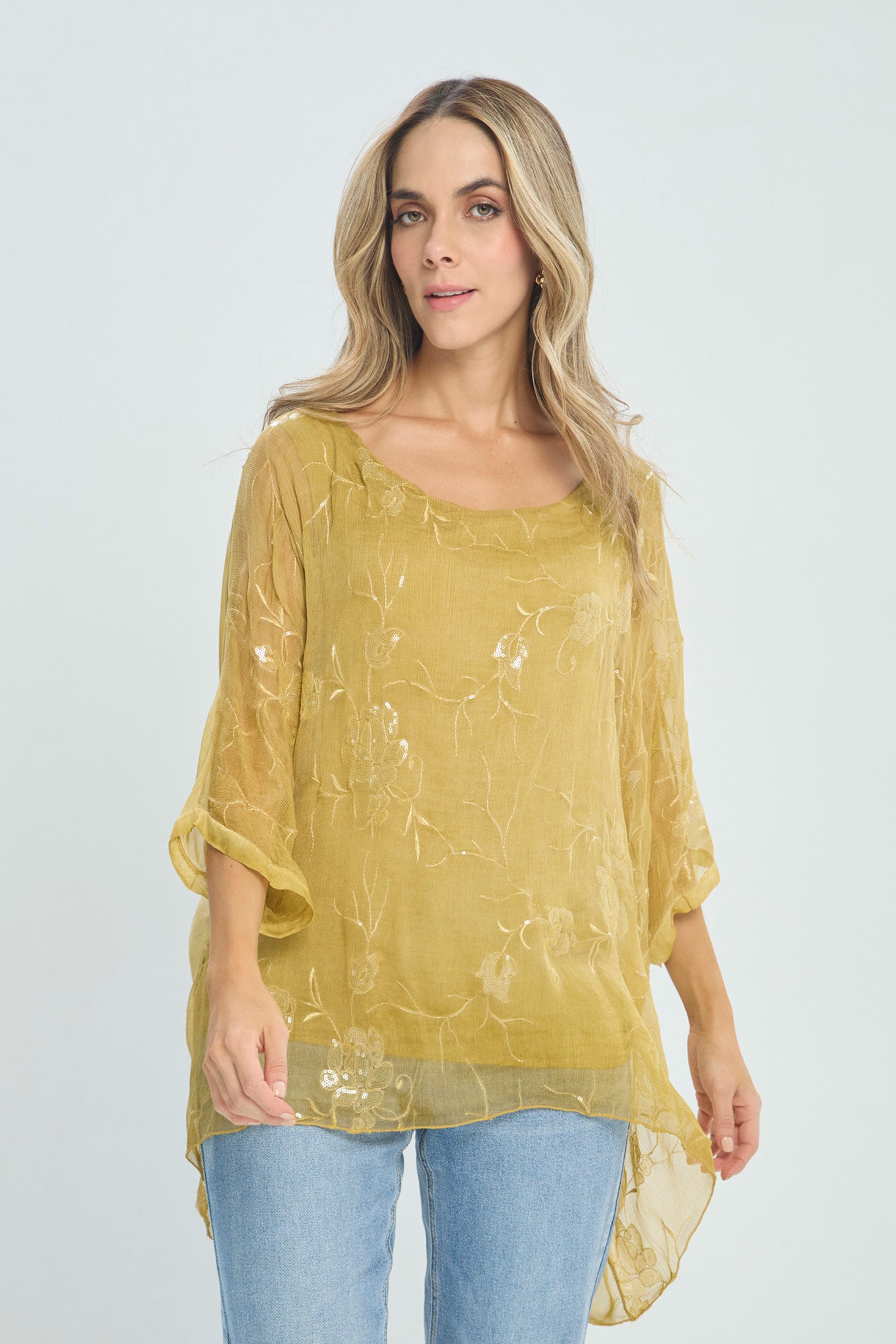 Blusa Seda Bordado Floral Lentejuelas vista 2 - Outlet BYBLA Colombia