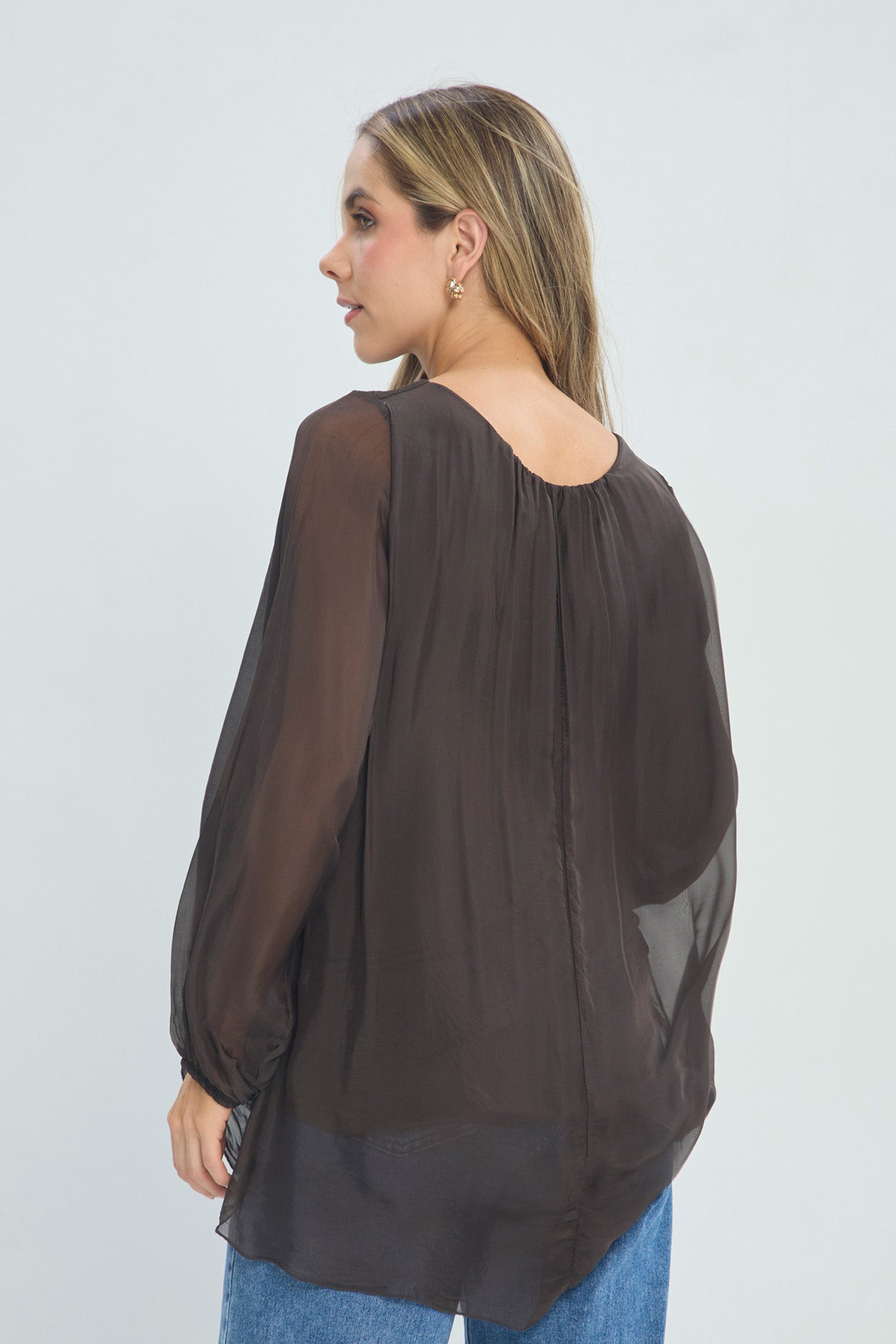 Blusa en Mezcla de Seda vista 3 - Outlet BYBLA Colombia