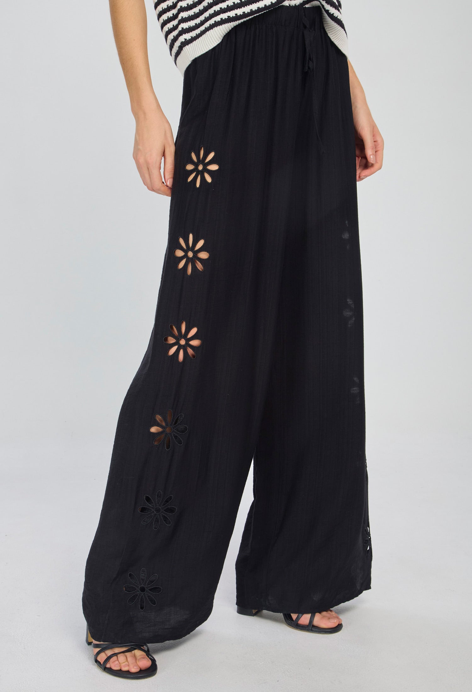 Pantalón Ojalillo Flores - SALE