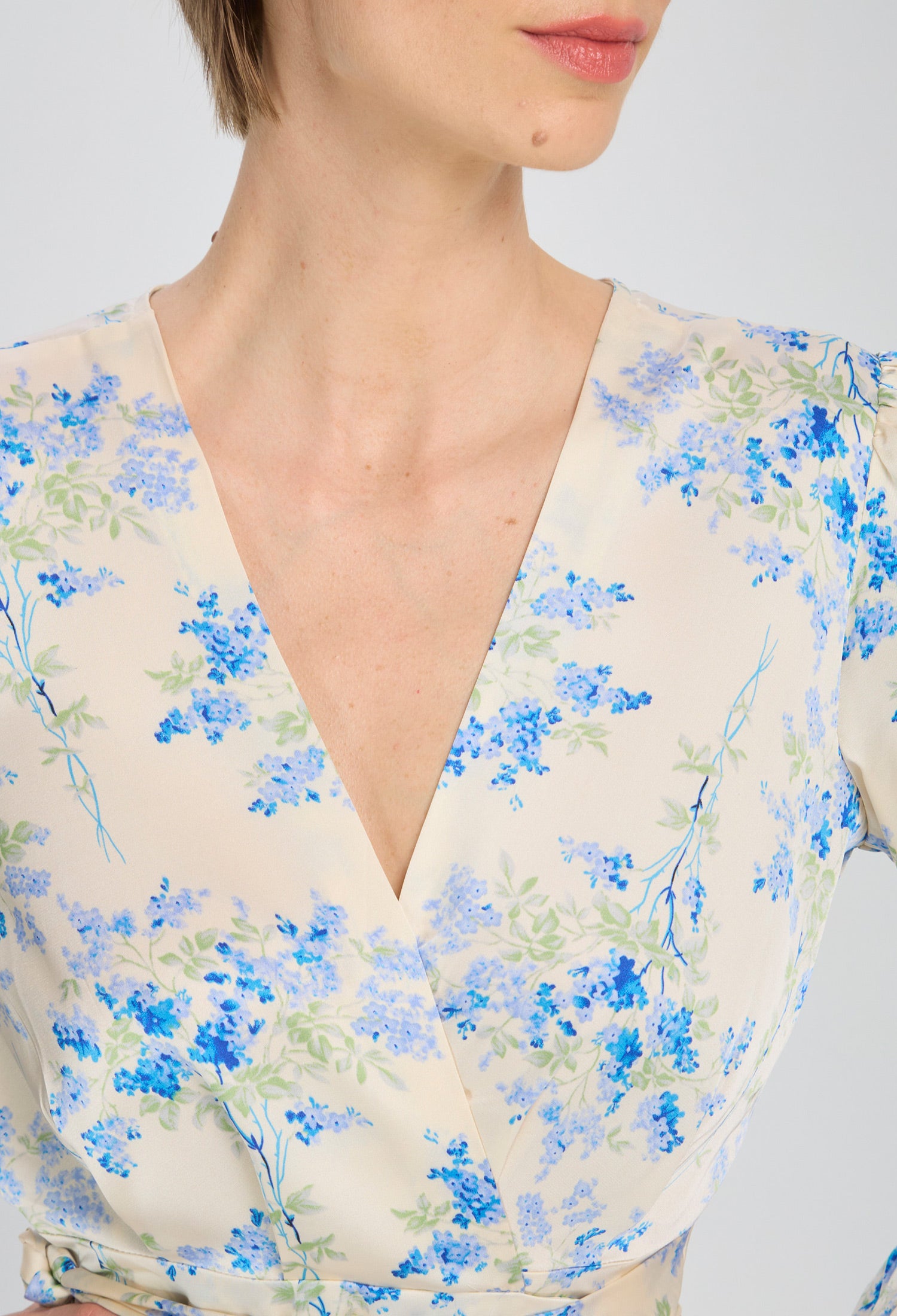 Vestido Corto Flores - SALE