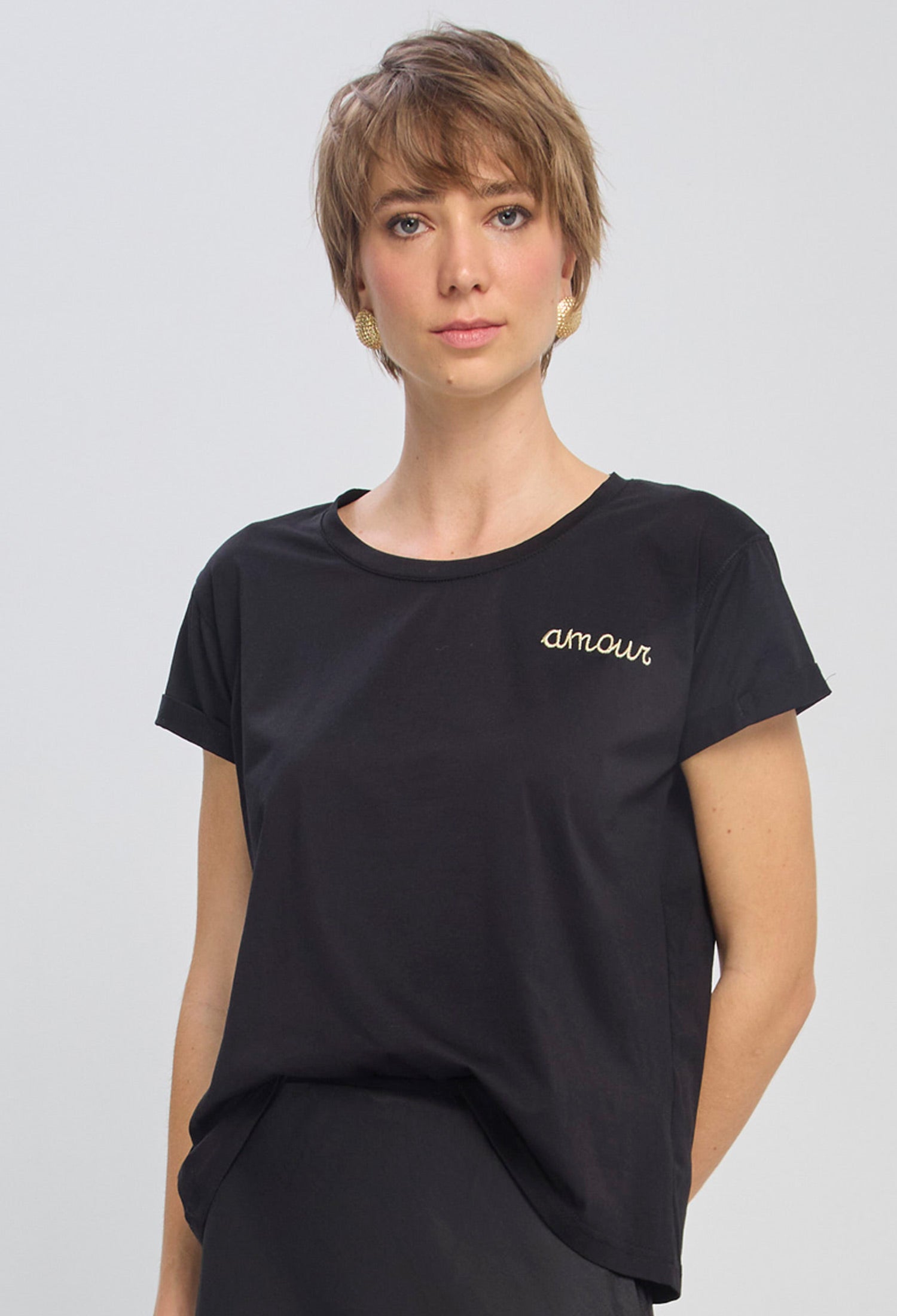 Camiseta Básica Amour Mujer NEW - BYBLA U / NEGROS BLUSA