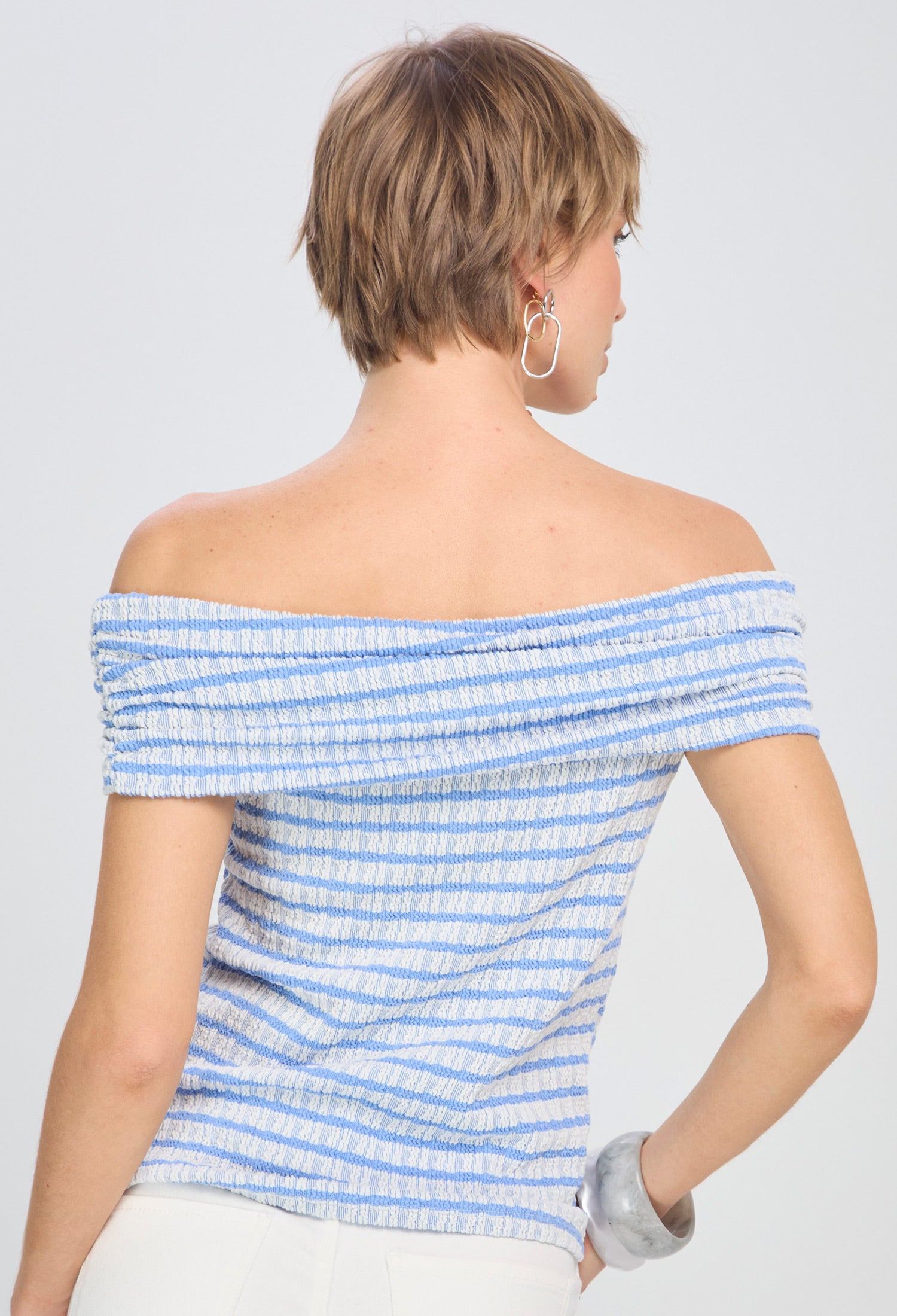 Blusa Escote Princesa Rayas vista 3 - Outlet BYBLA Colombia