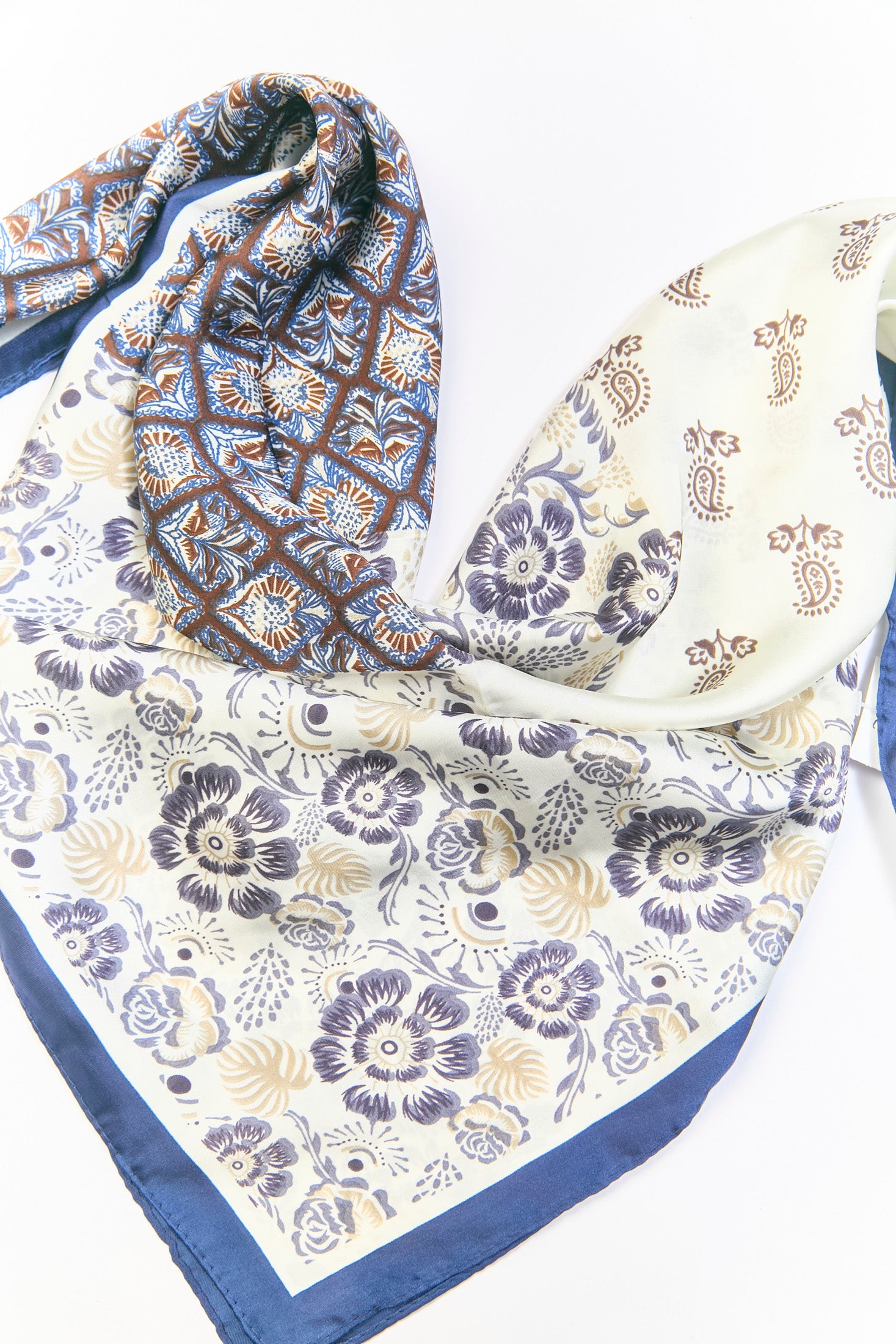 Pañoleta multiuso azul profundo con estampado - vista 2