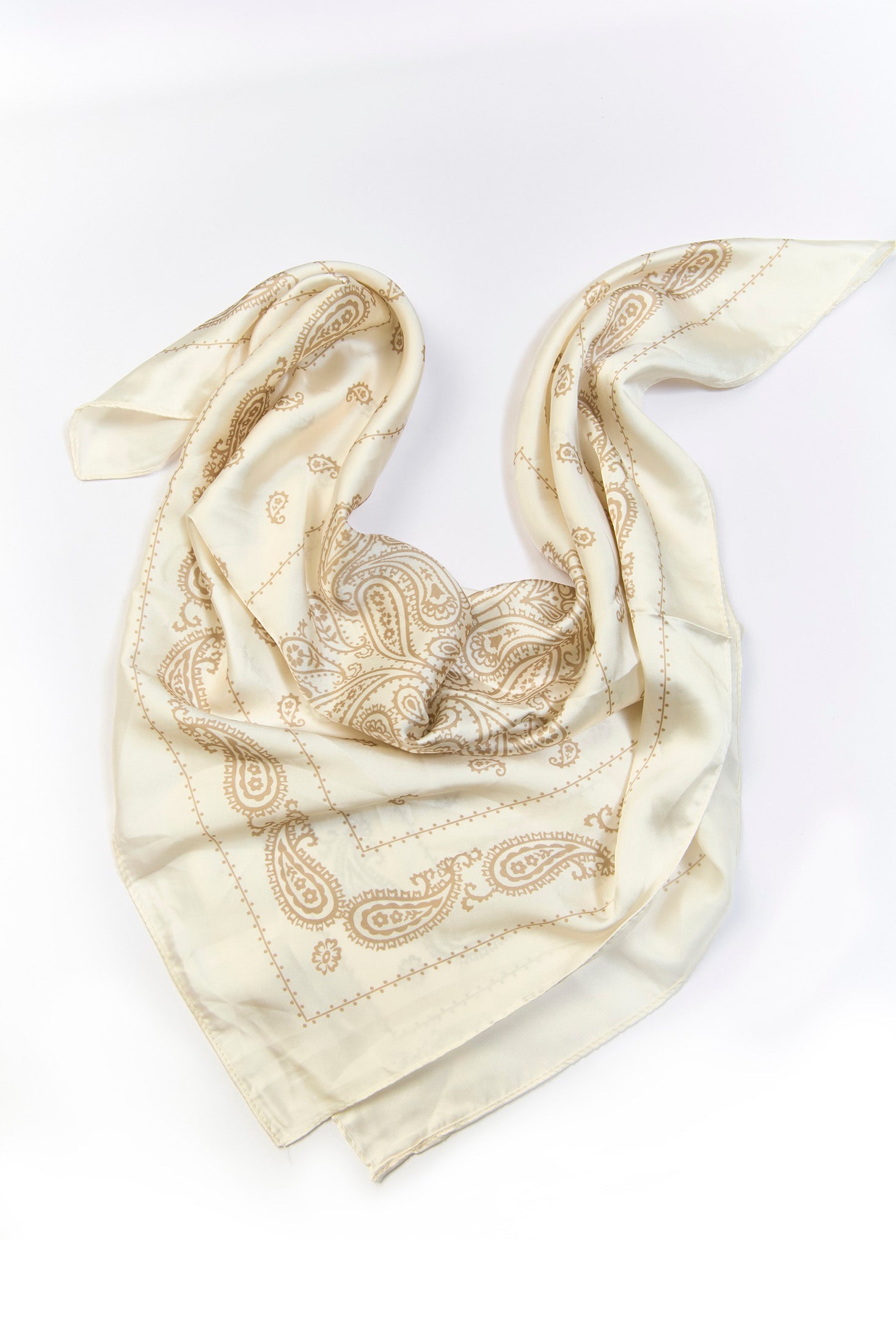 Pañoleta multiuso beige con estampado suave