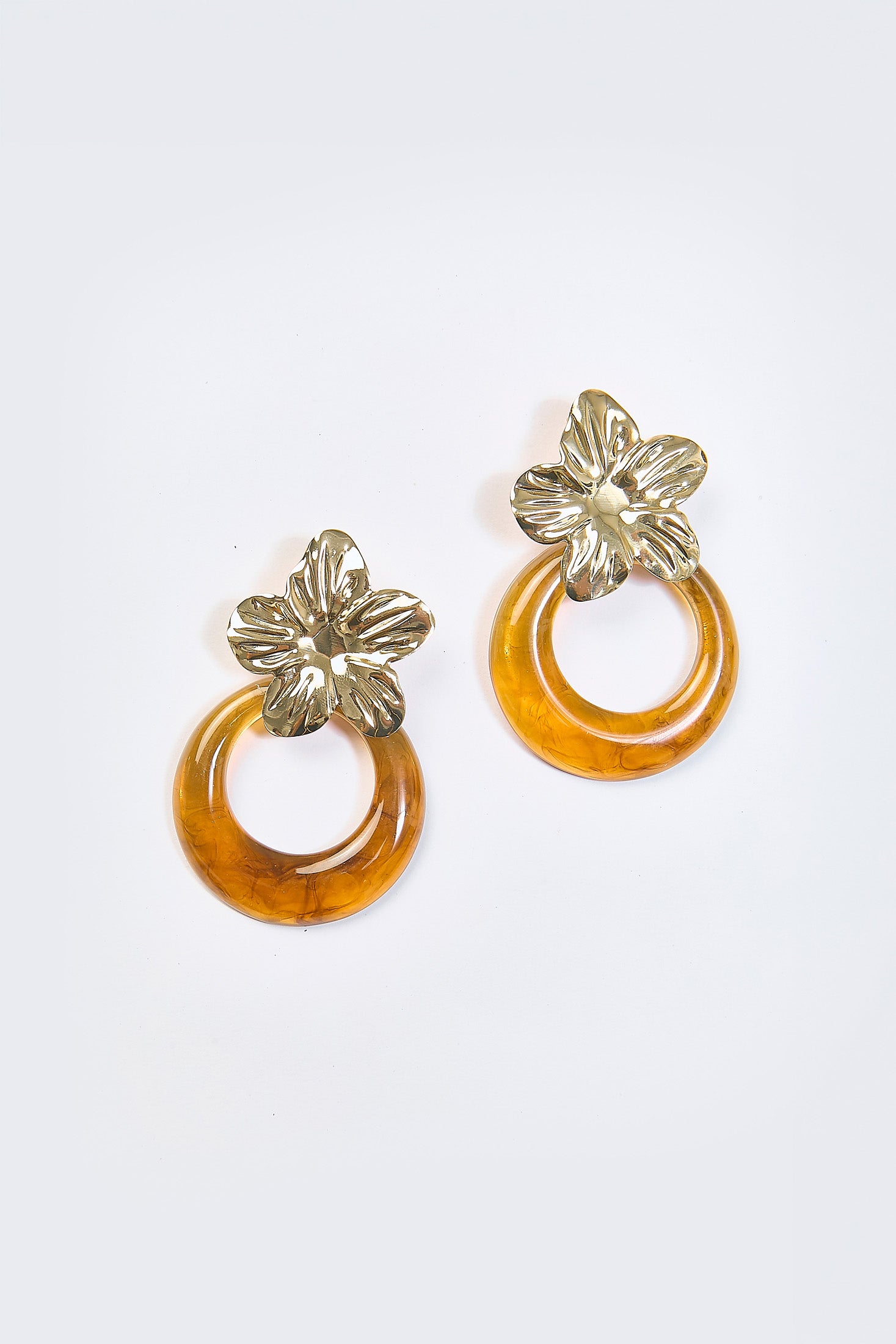 Aretes Aldaba Hibisco Mármol Café