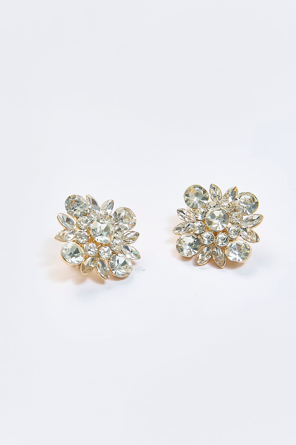 Aretes Clip Piedra Cuadrada Plateados