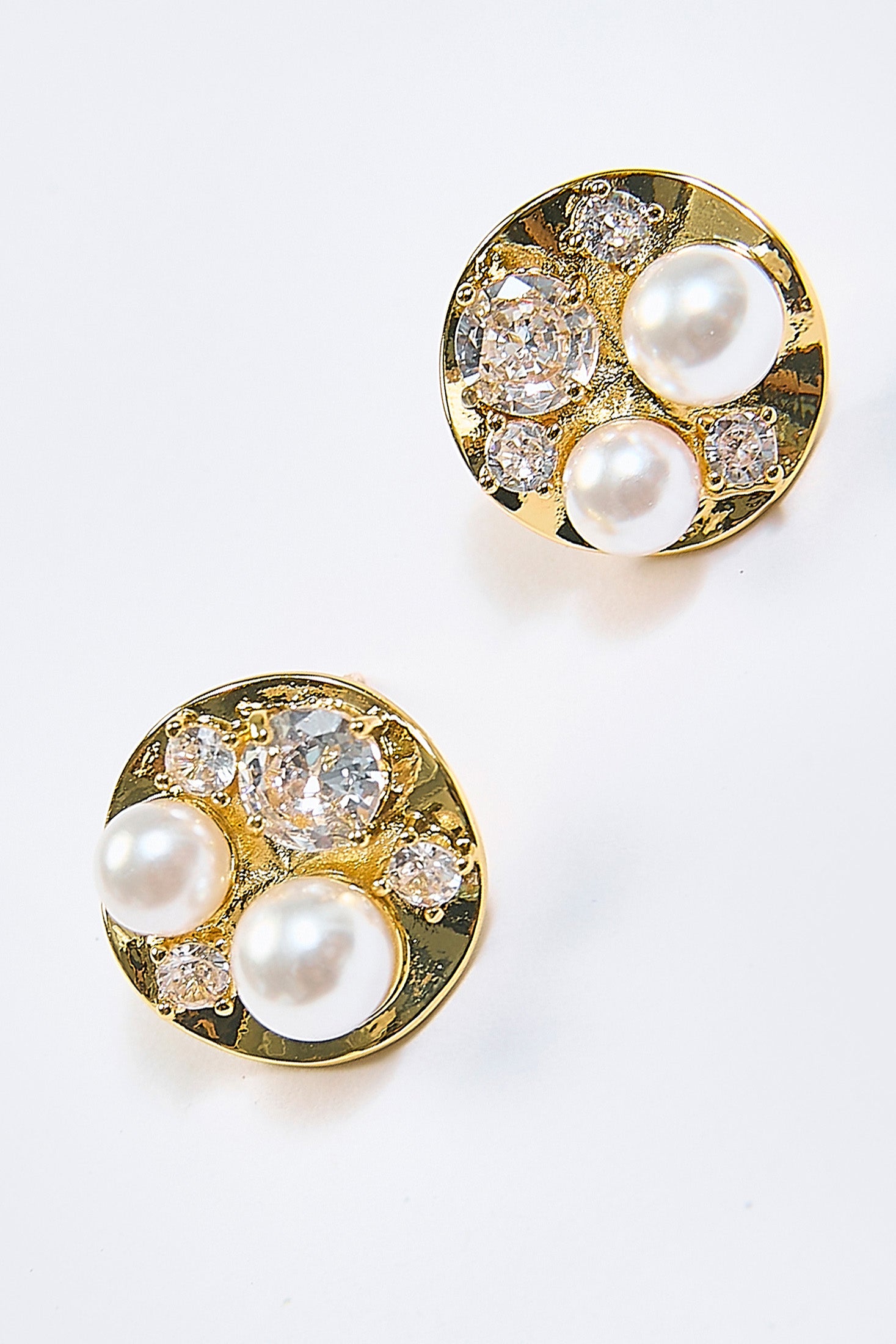 Aretes Disco Constelación Perla Dorados