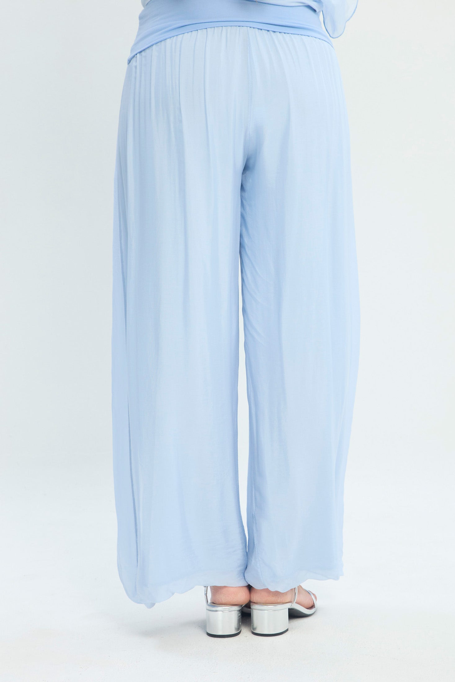 Pantalón en Seda NEW