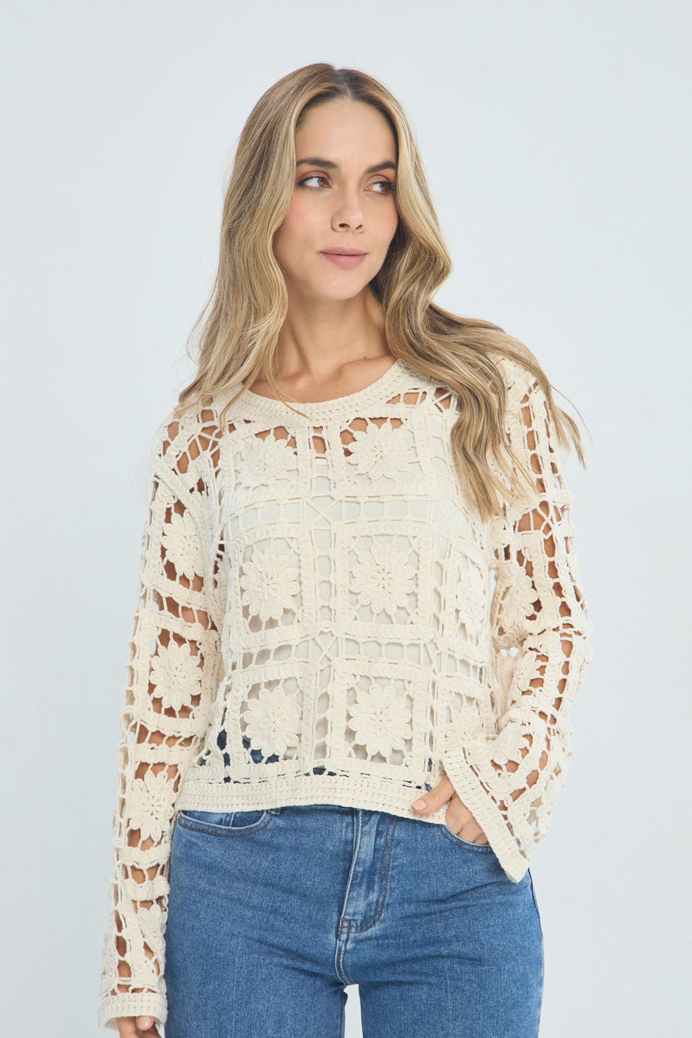 Blusa Crochet Flor - Outlet BYBLA Colombia