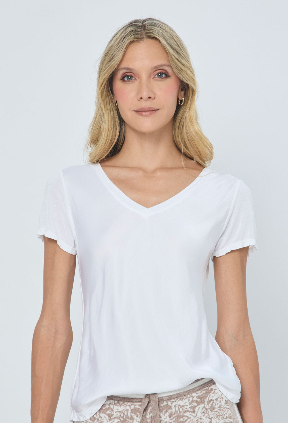 Camiseta Básica Satín - BYBLA Colombia
