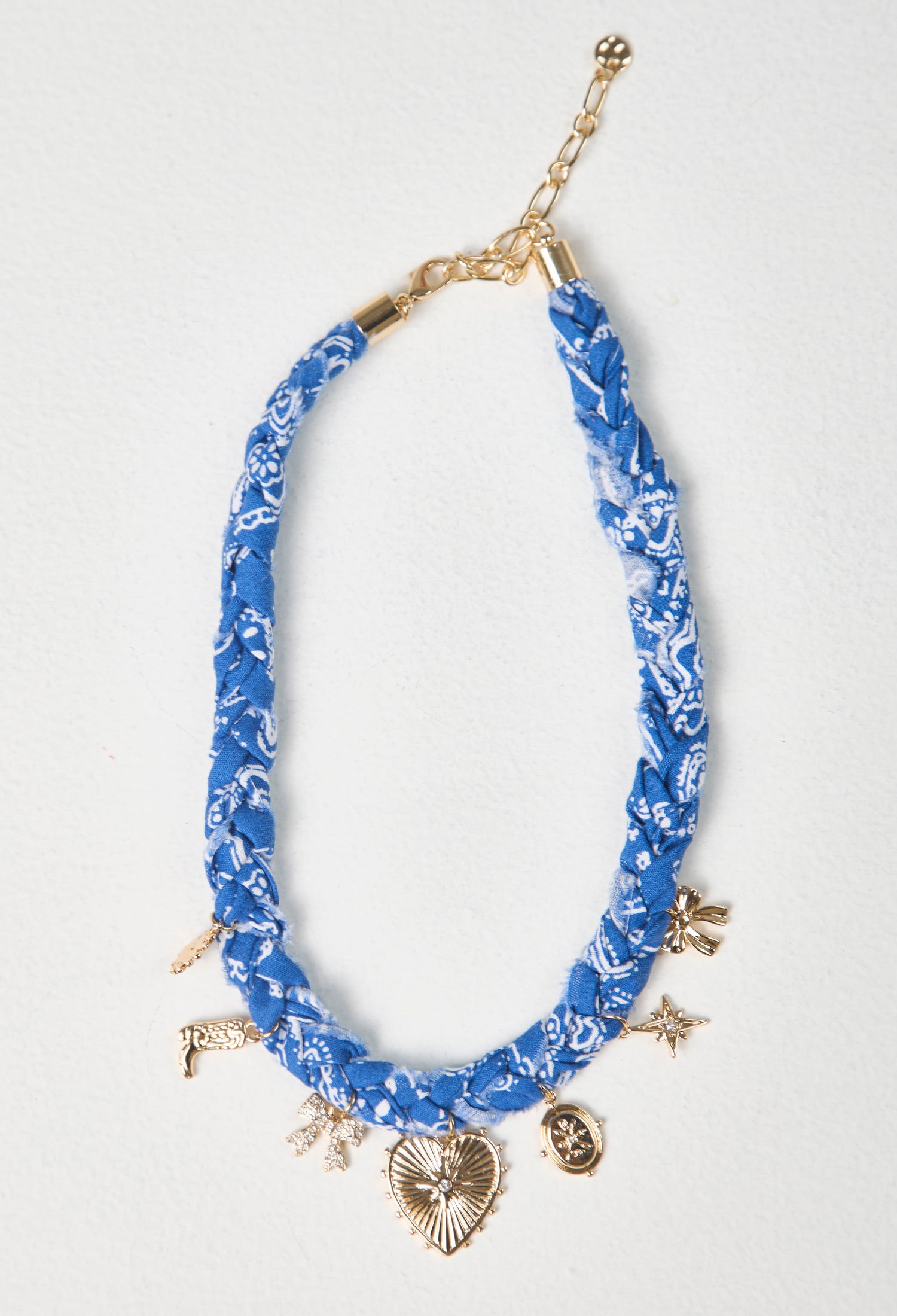 Collar Corto Corazón - BYBLA Colombia