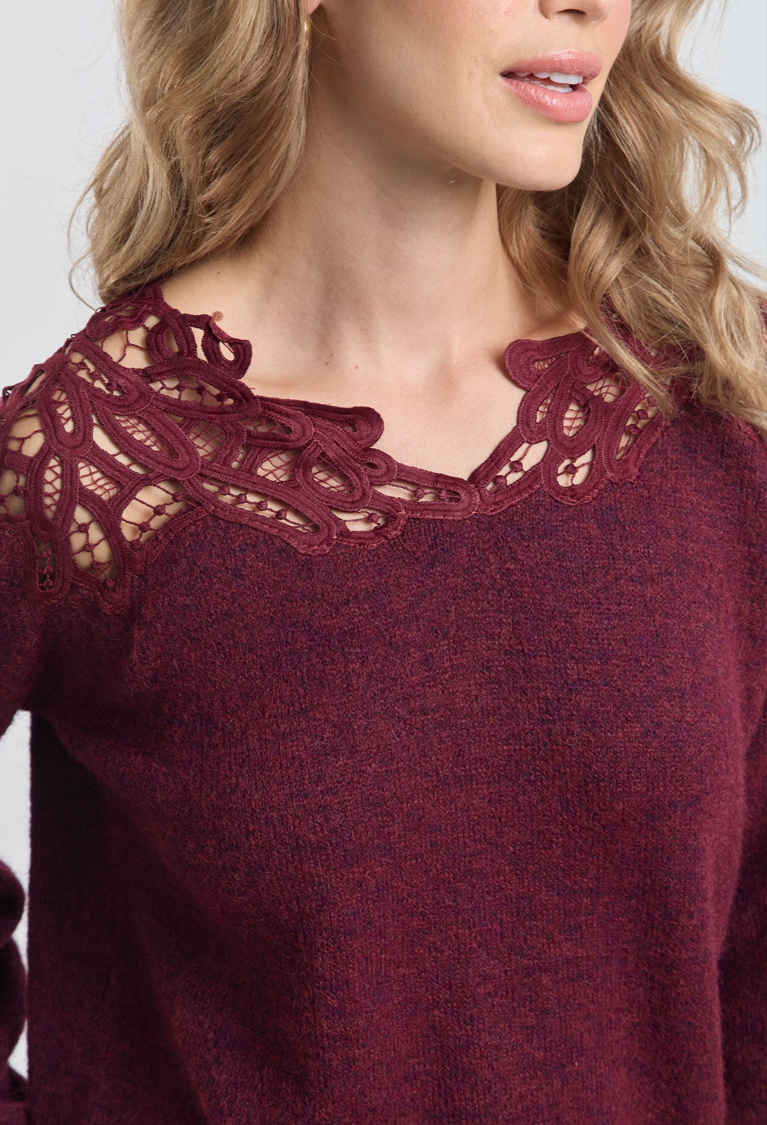 Blusa Encaje Afelpada - SALE