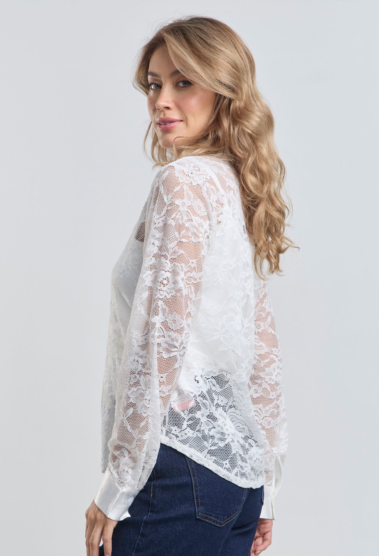 Camisa Encaje Floral vista 2 - Outlet BYBLA Colombia