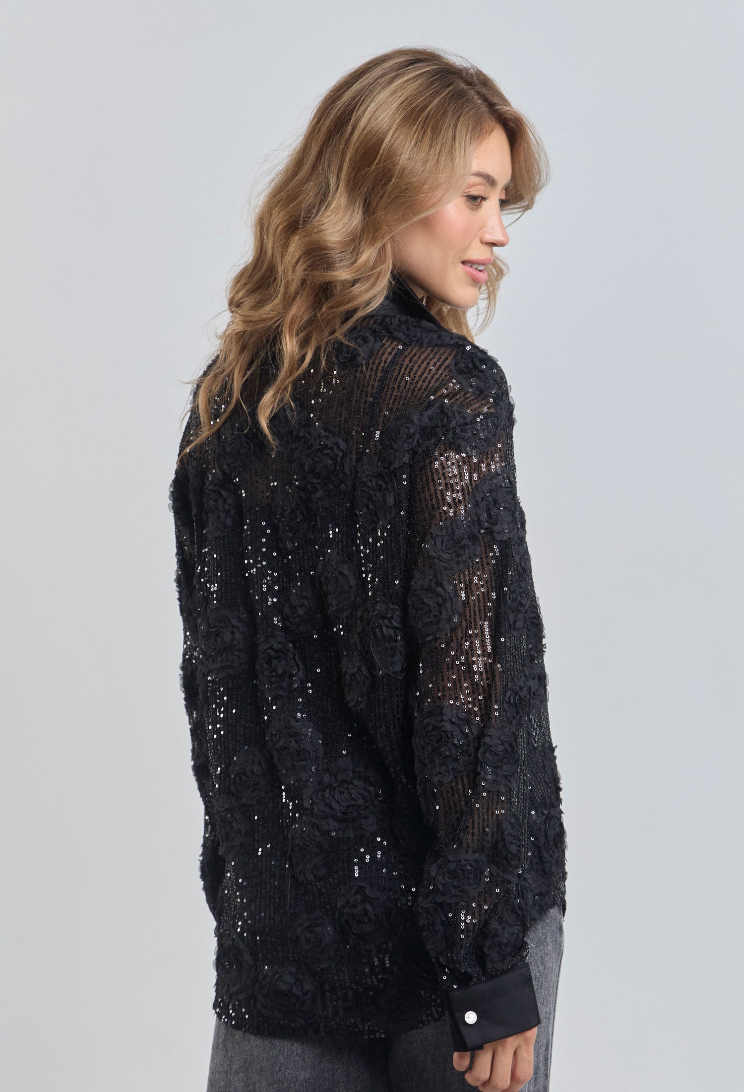 Blusa Lentejuelas Flores vista 3 - Outlet BYBLA Colombia