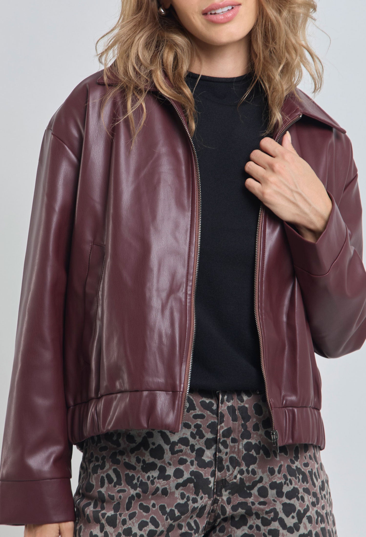 Chaqueta Cuerina Corta - SALE