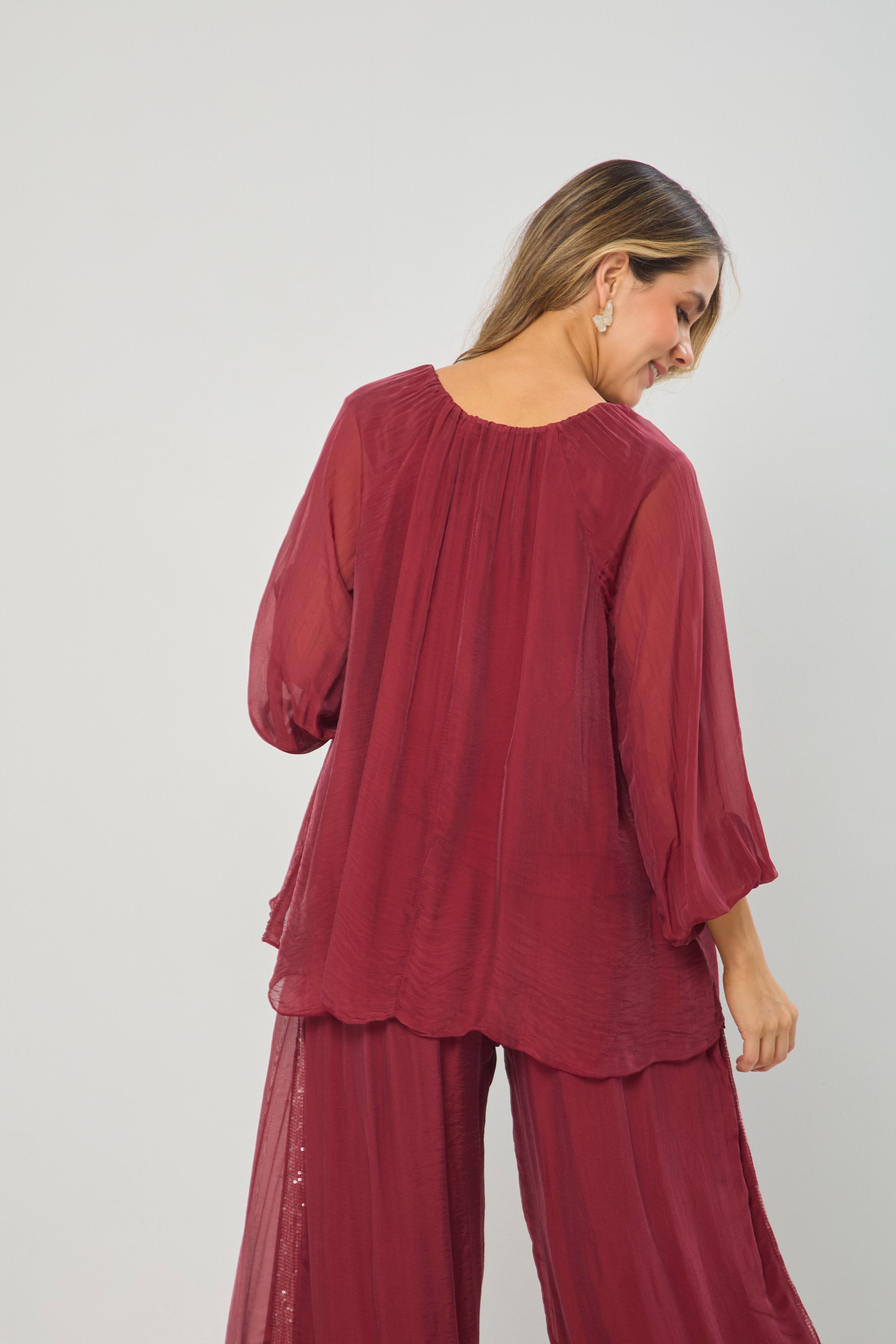 Blusa Seda Oversize Asimétrica vista 9 - BYBLA Colombia